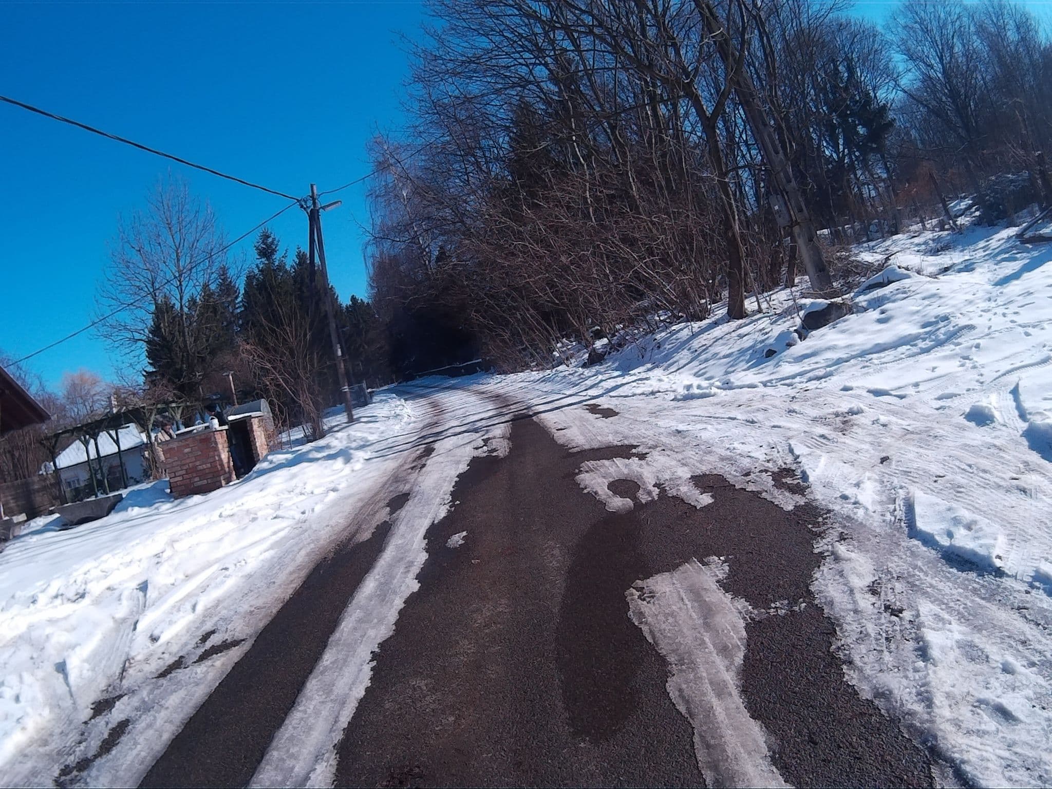 Street view near Nagykémény Fogadó,Mátraszenlászló, Bátonyterenye — © heyjoe (CC BY-SA · Mapillary)