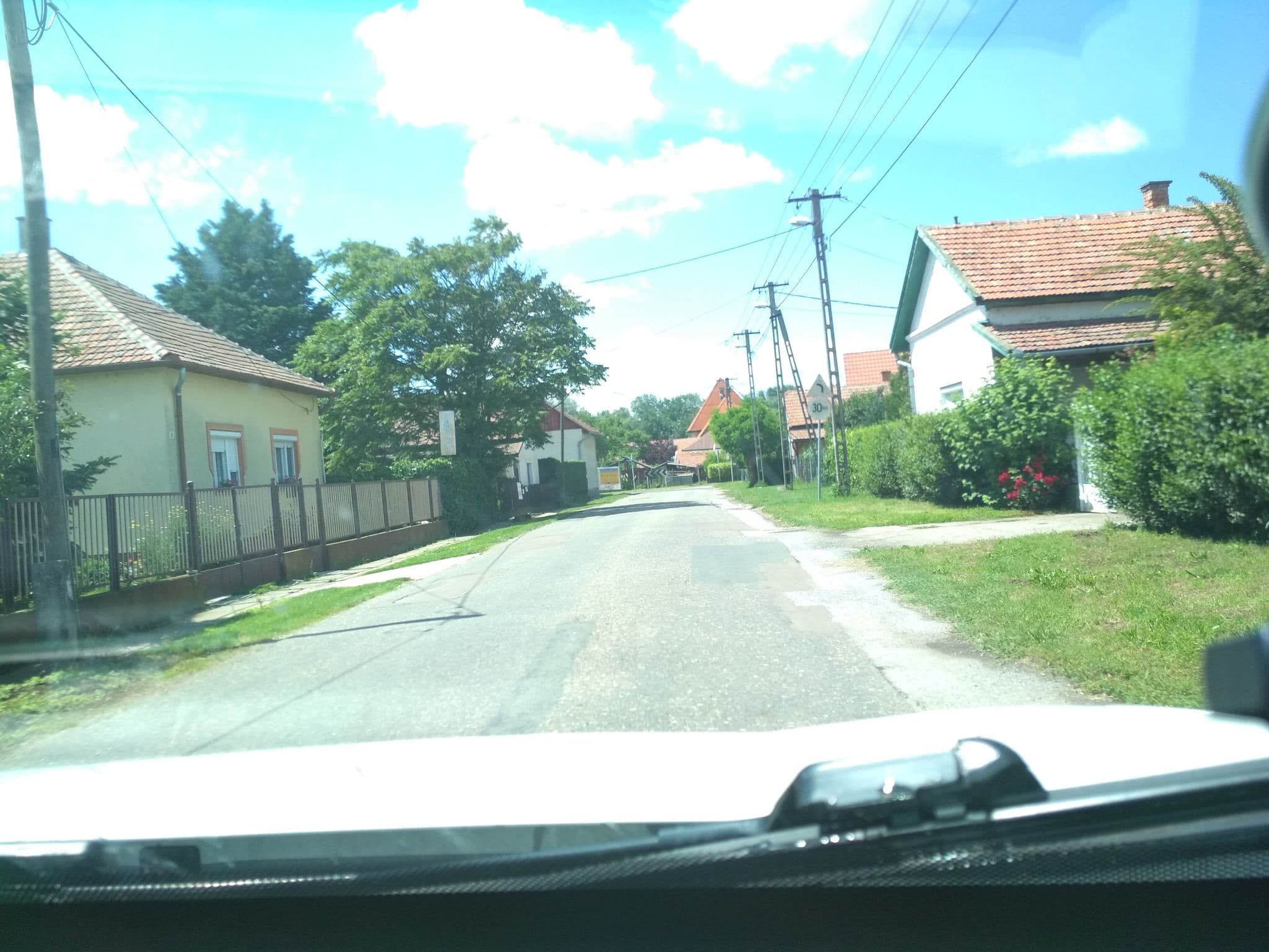 Street view near Piknik Vendégház, Abádszalók — © pememejot (CC BY-SA · Mapillary)