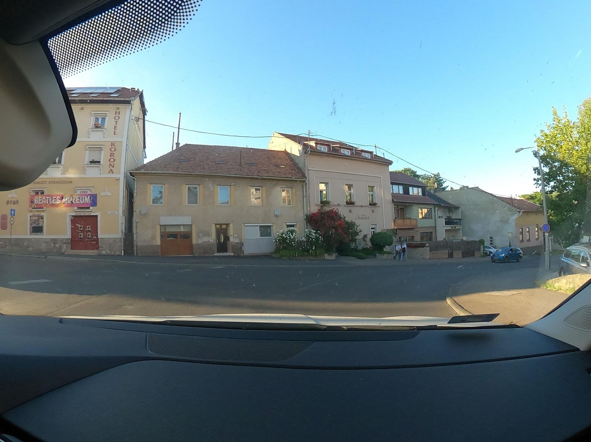 Street view near Romantik Hotel Eger, Eger — © vst (CC BY-SA · Mapillary)