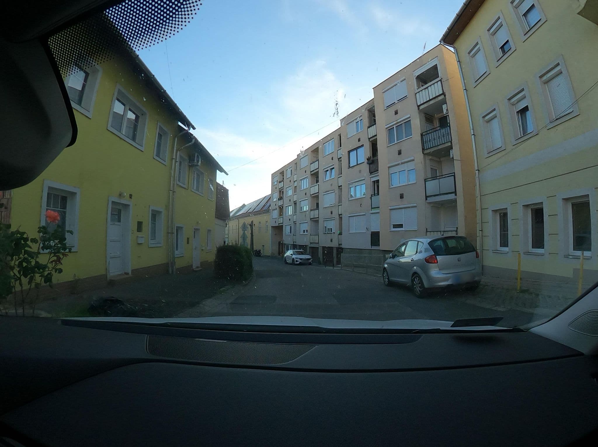 Street view near 5650 panzió, Eger — © vst (CC BY-SA · Mapillary)