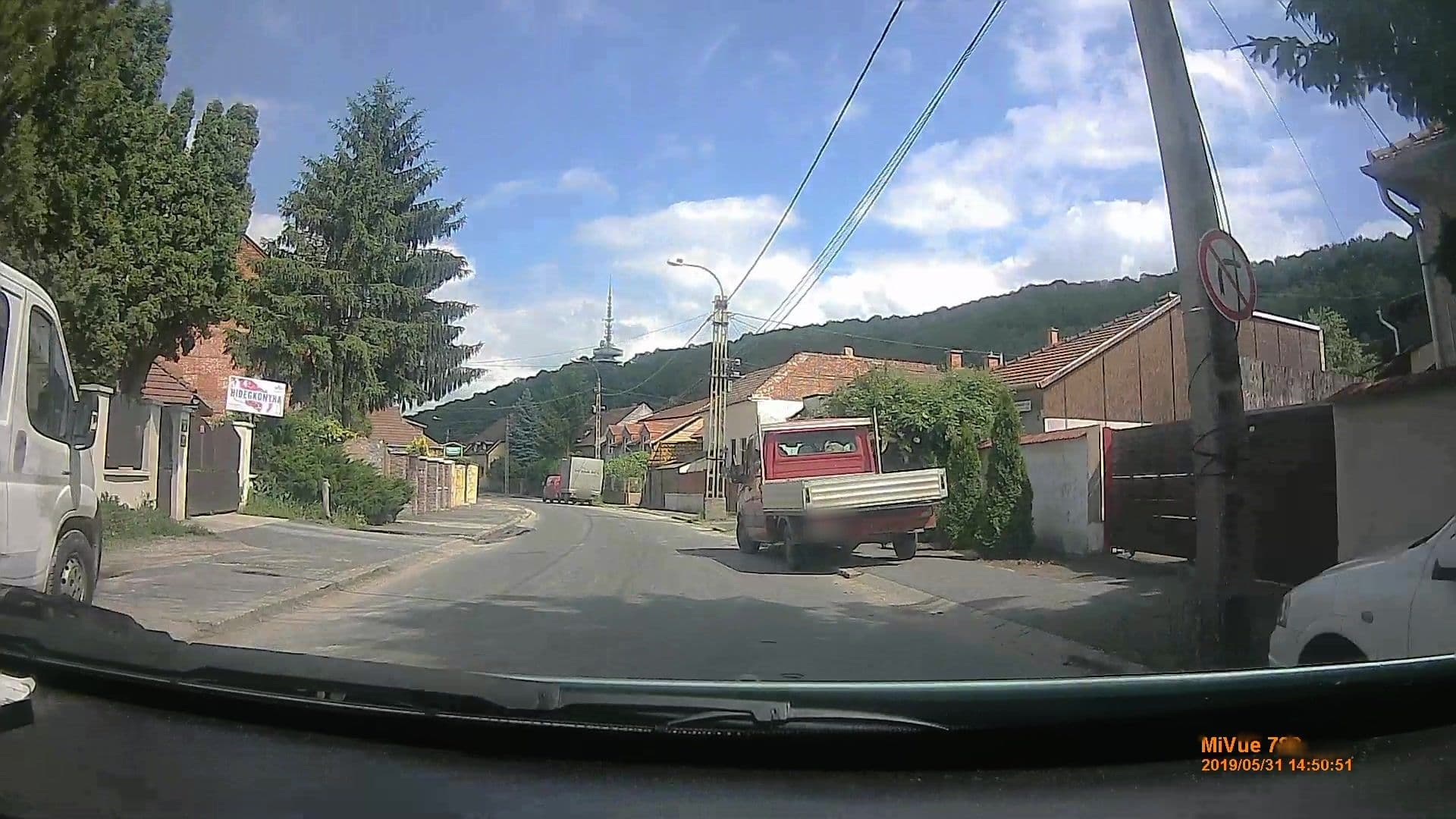 Street view near M70 Apartmanház, Miskolc — © geox123 (CC BY-SA · Mapillary)