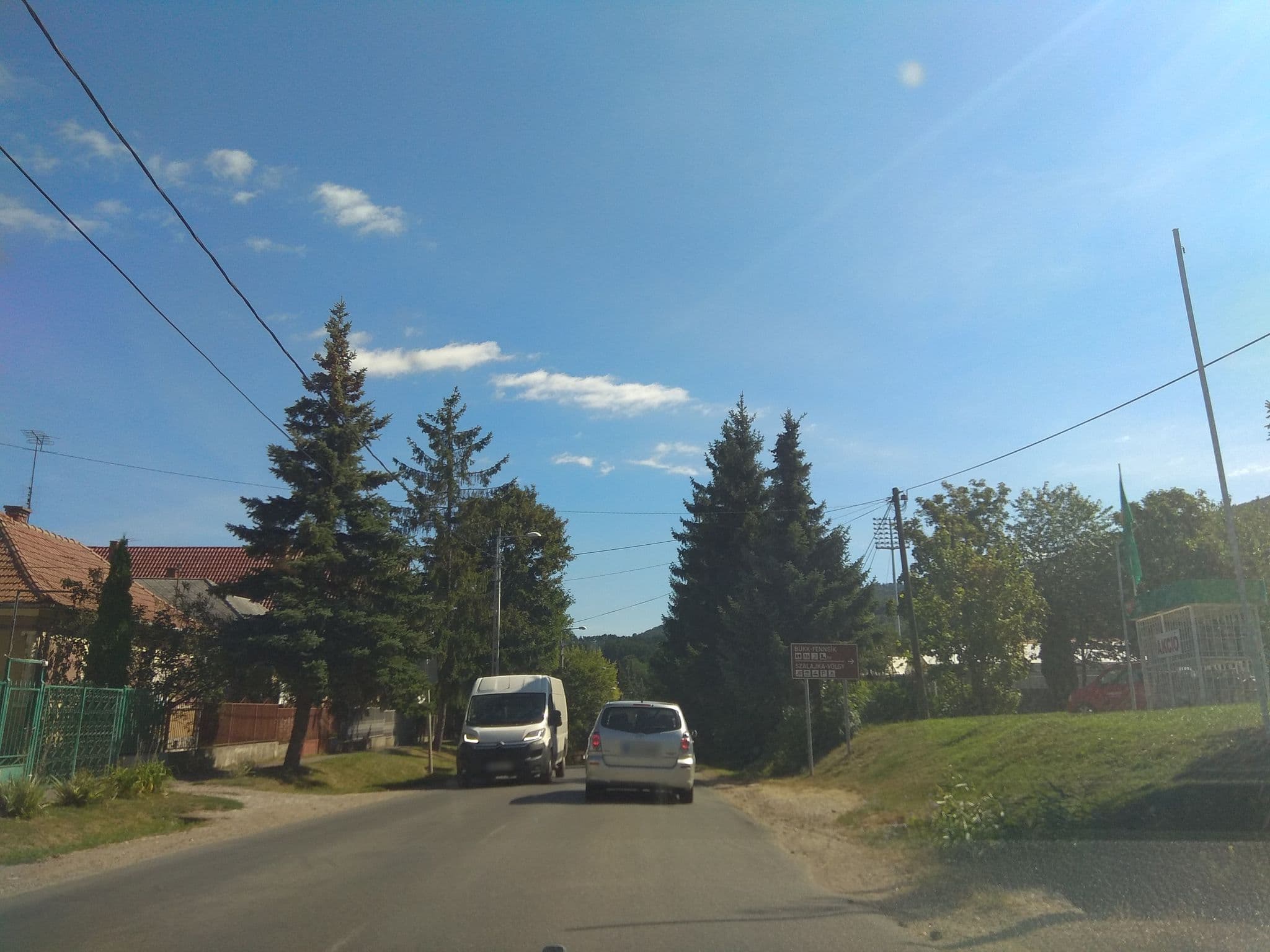 Street view near Virágos Vendégház, Szilvásvárad — © dyaz (CC BY-SA · Mapillary)