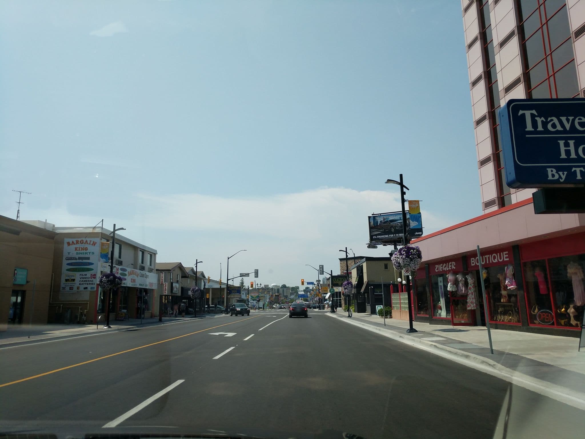 Street view near Quality Inn & Suites, Niagara Falls — © zerz57k1 (CC BY-SA · Mapillary)