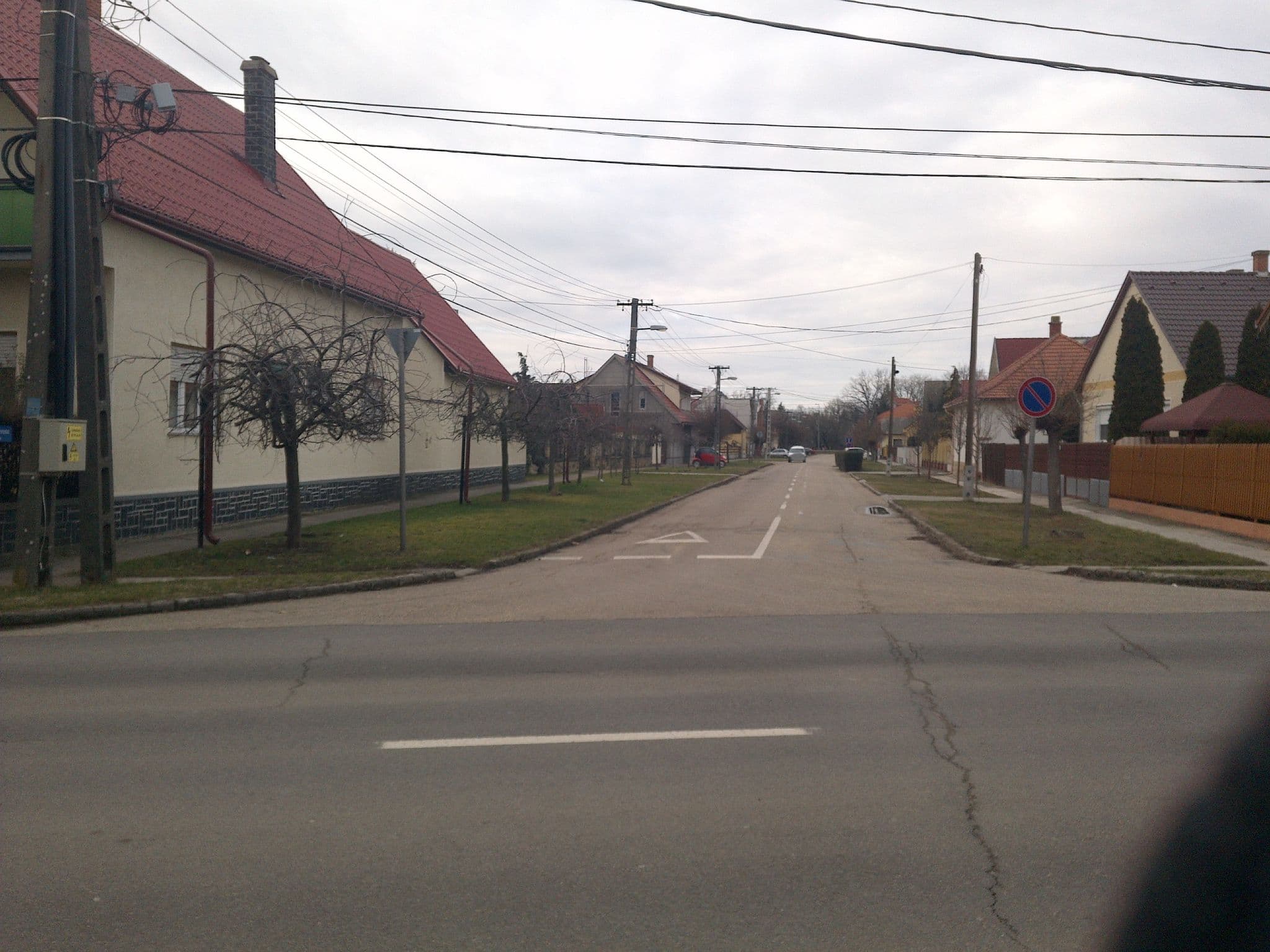 Street view near Katalin Apartmanház, Hajdúszoboszló — © esandorhu (CC BY-SA · Mapillary)