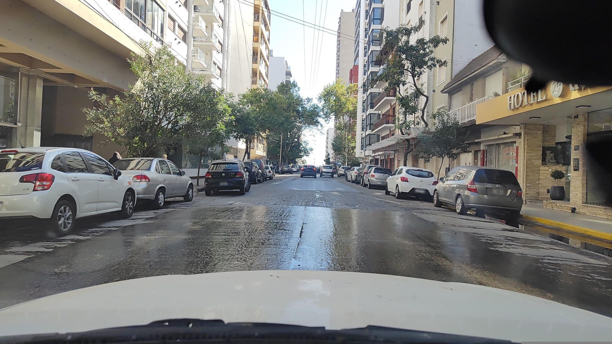 Street view near Hotel 29 de Octubre, Mar del Plata — © Kaart_Local (CC BY-SA · Mapillary)