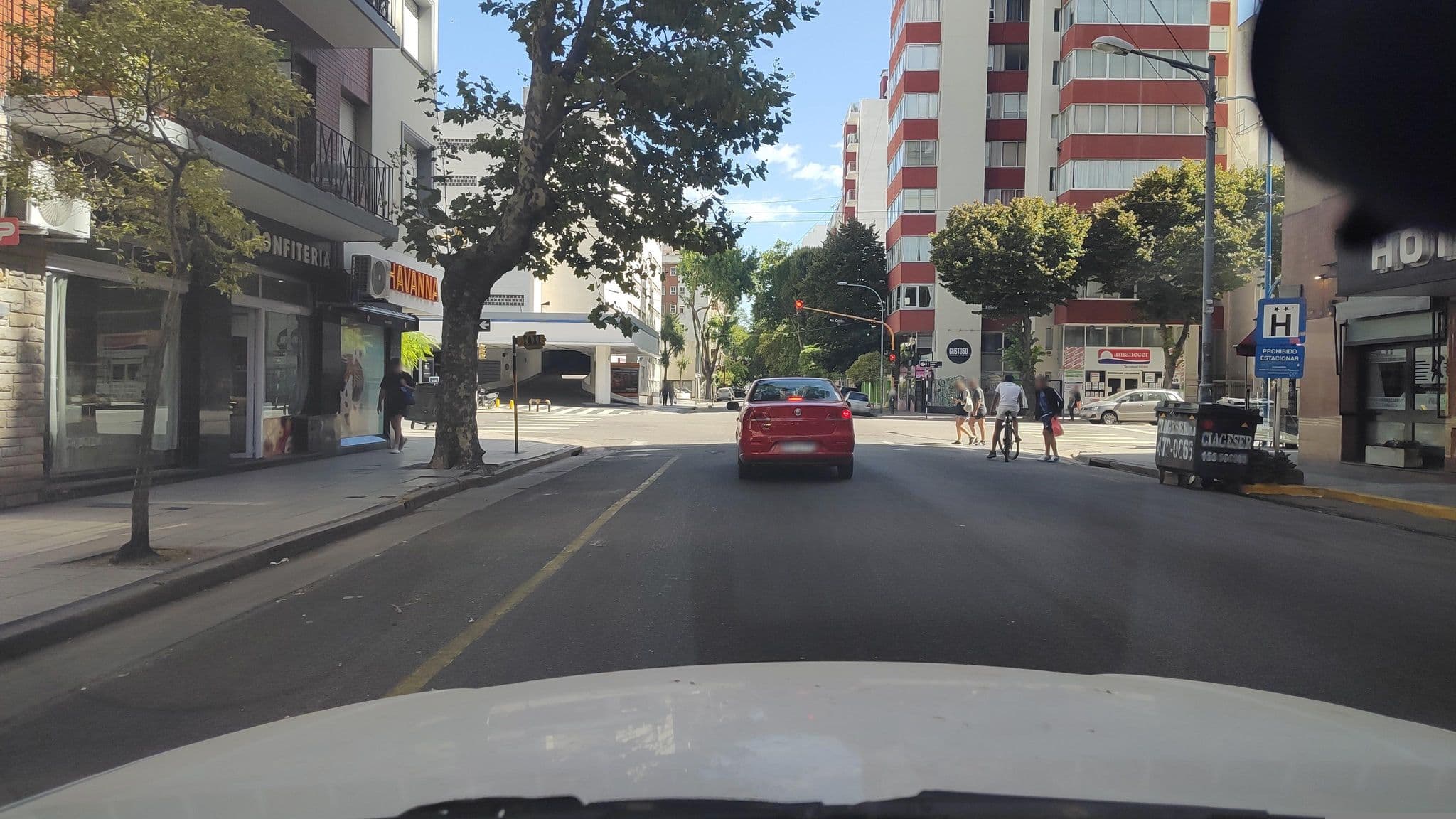 Street view near Hotel Cervantes, Mar del Plata — © Kaart_Local (CC BY-SA · Mapillary)