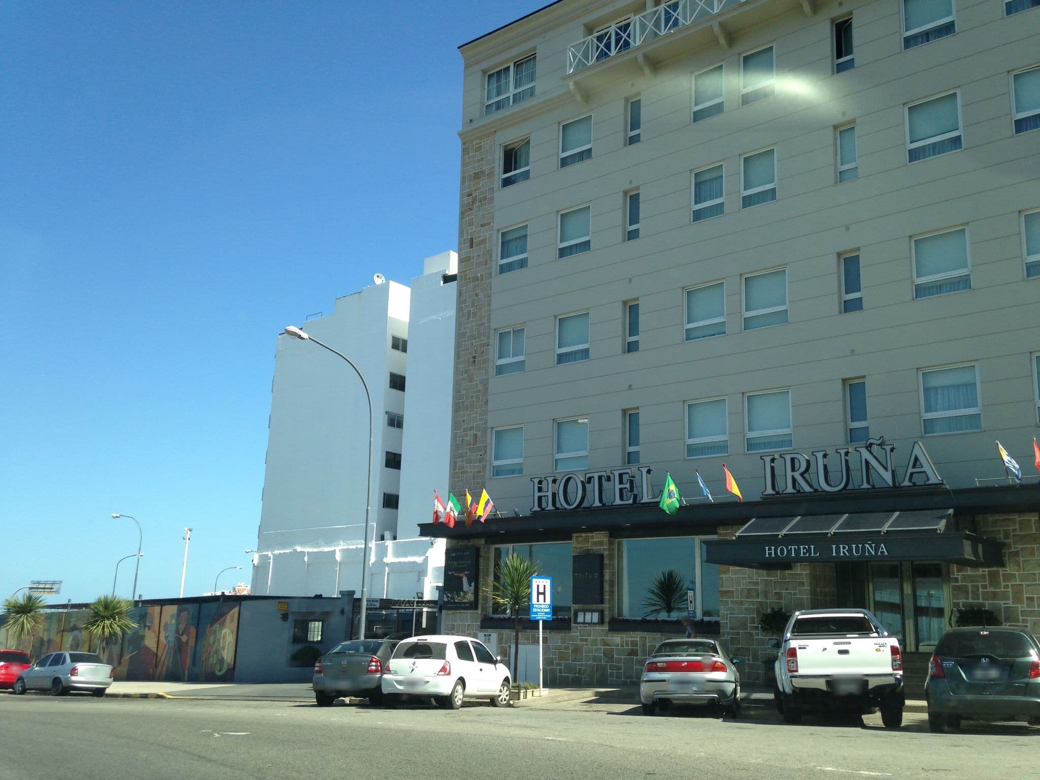 Street view near Hotel sudamericano, Mar del Plata — © maryann (CC BY-SA · Mapillary)
