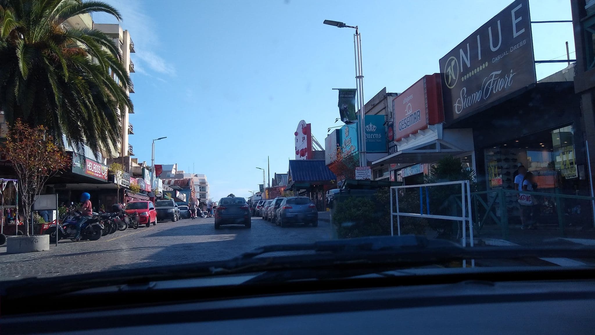 Street view near Delfin Azul, Villa Gesell — © lggadea (CC BY-SA · Mapillary)
