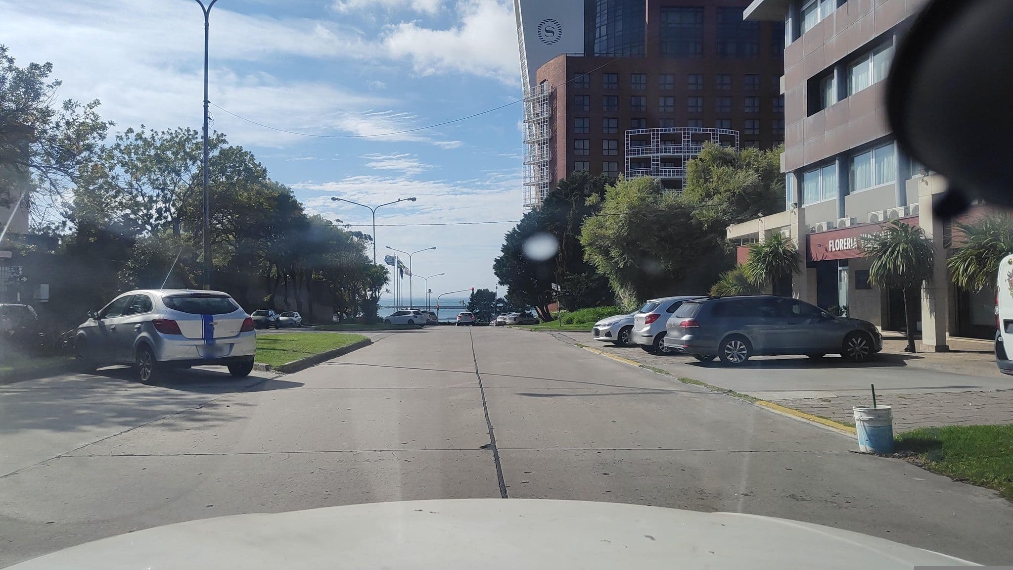 Street view near Apartamentos Lomas de Golf, Mar del Plata — © Kaart_Local (CC BY-SA · Mapillary)