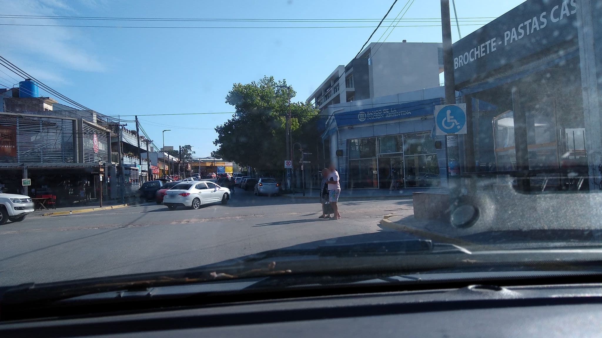 Street view near hostel harmony, Villa Gesell — © lggadea (CC BY-SA · Mapillary)