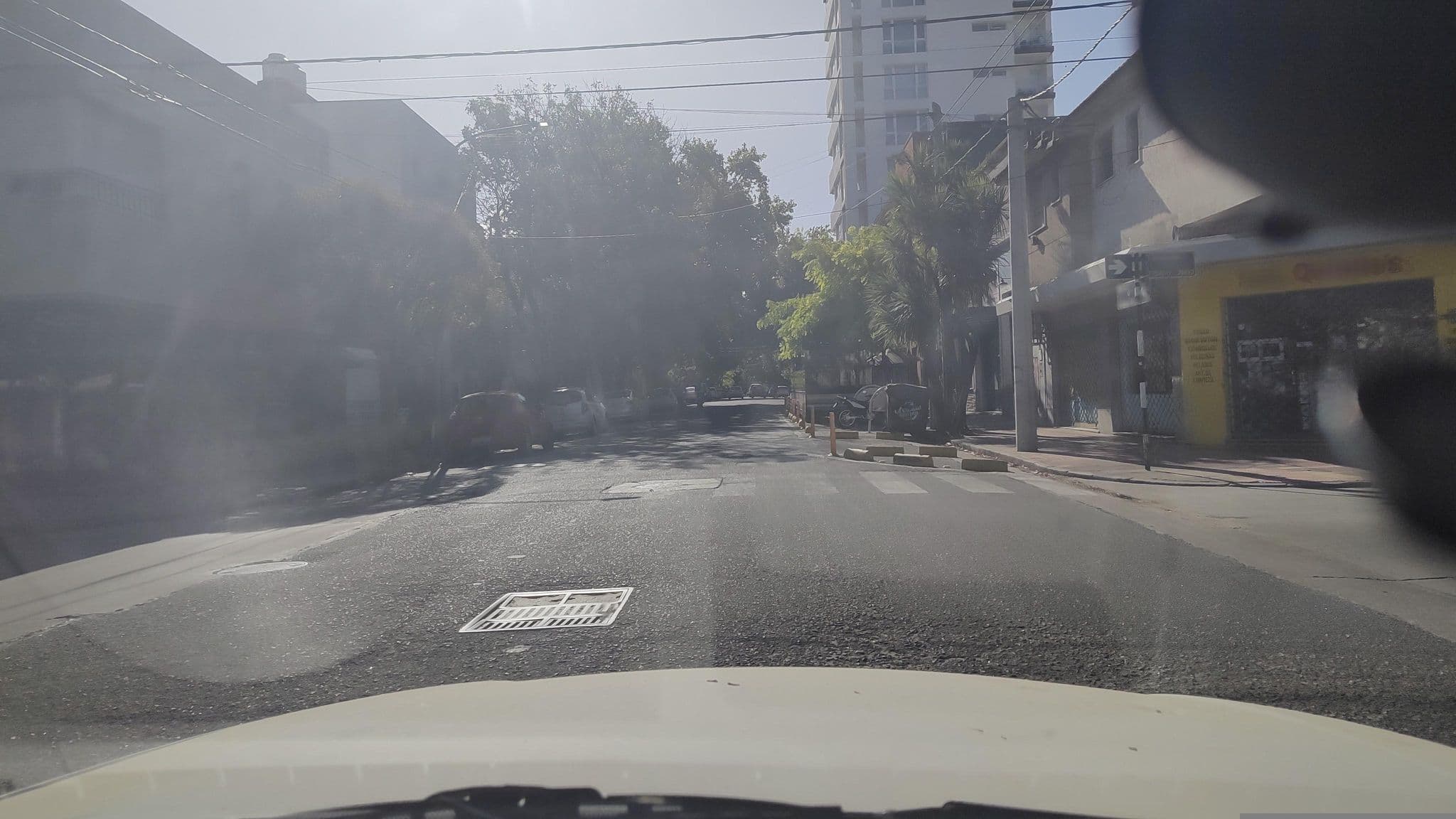 Street view near Hotel Pergamino, Mar del Plata — © Kaart_Local (CC BY-SA · Mapillary)