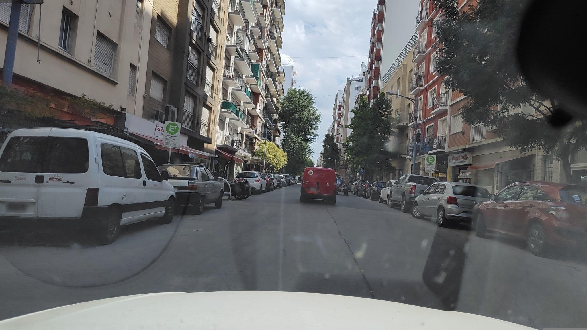 Street view near Hotel S.E.T.I.A, Mar del Plata — © Kaart_Local (CC BY-SA · Mapillary)