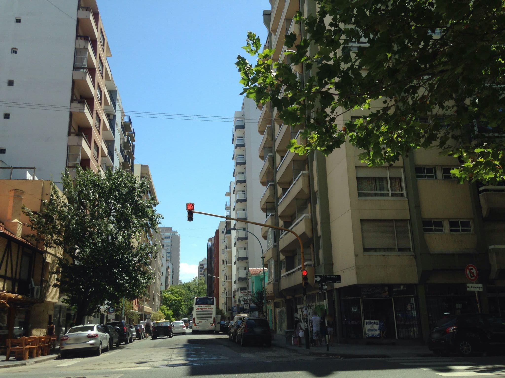 Street view near Hotel Ushuaia, Mar del Plata — © maryann (CC BY-SA · Mapillary)