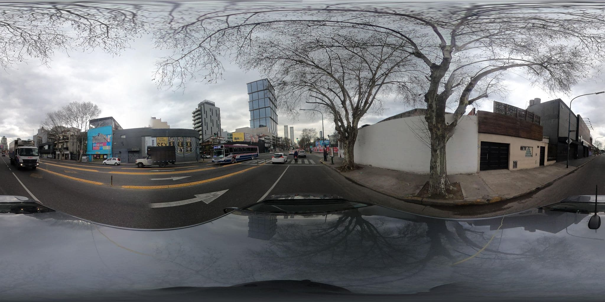 Street view near Torre de Manantiales, Colegiales — © kaart_360 (CC BY-SA · Mapillary)