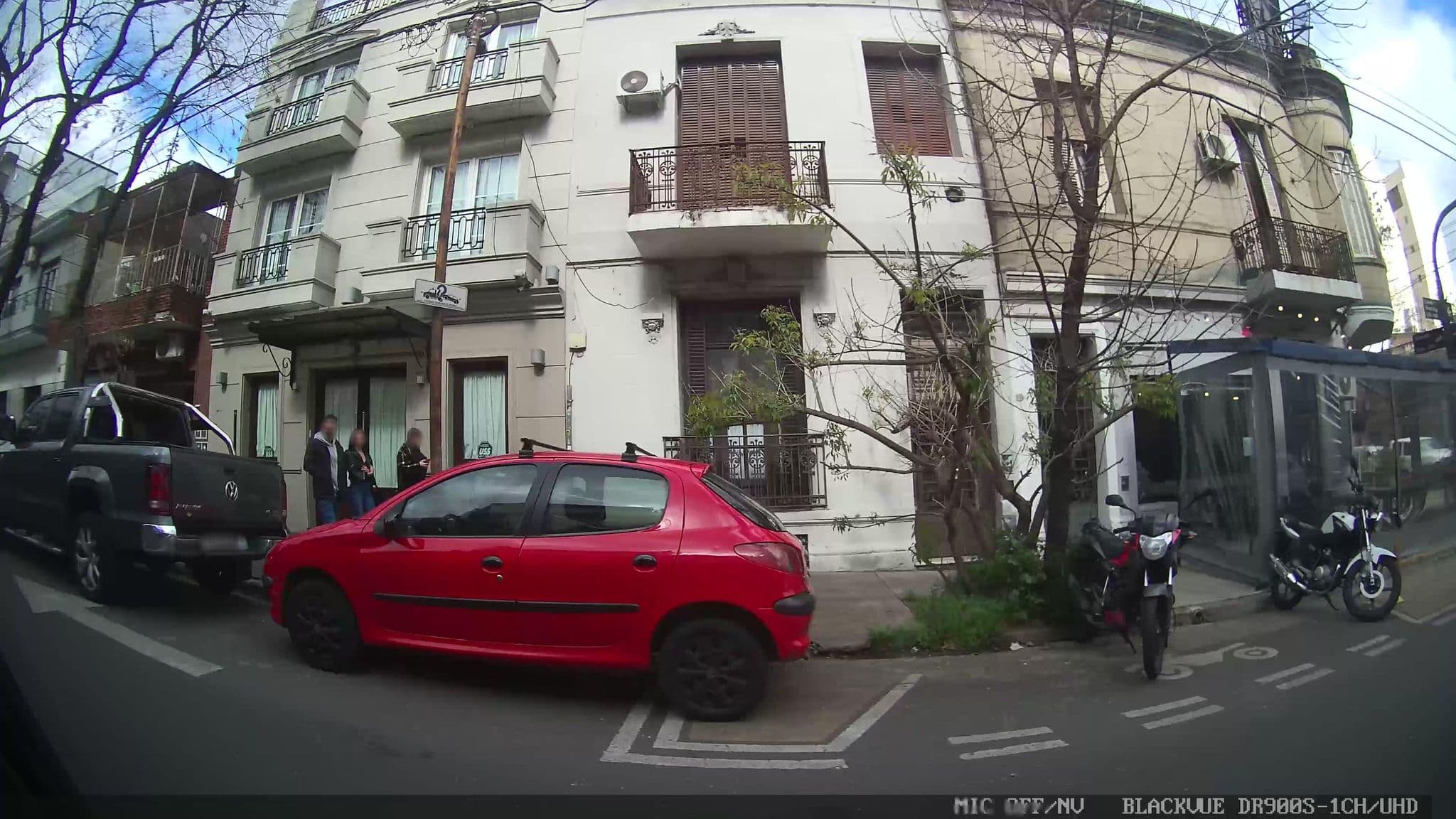 Street view near Hotel Boutique Purobaires, Colegiales — © kaart_3 (CC BY-SA · Mapillary)