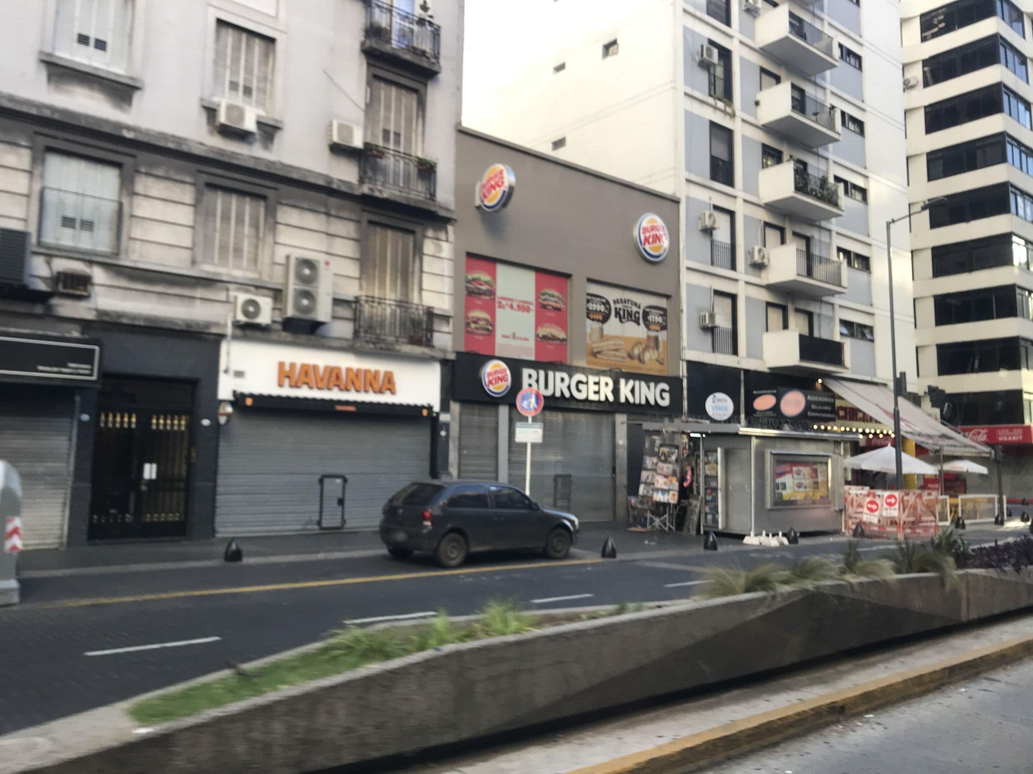 Street view near Hotel Bahía, Buenos Aires — © miguel_andrade (CC BY-SA · Mapillary)