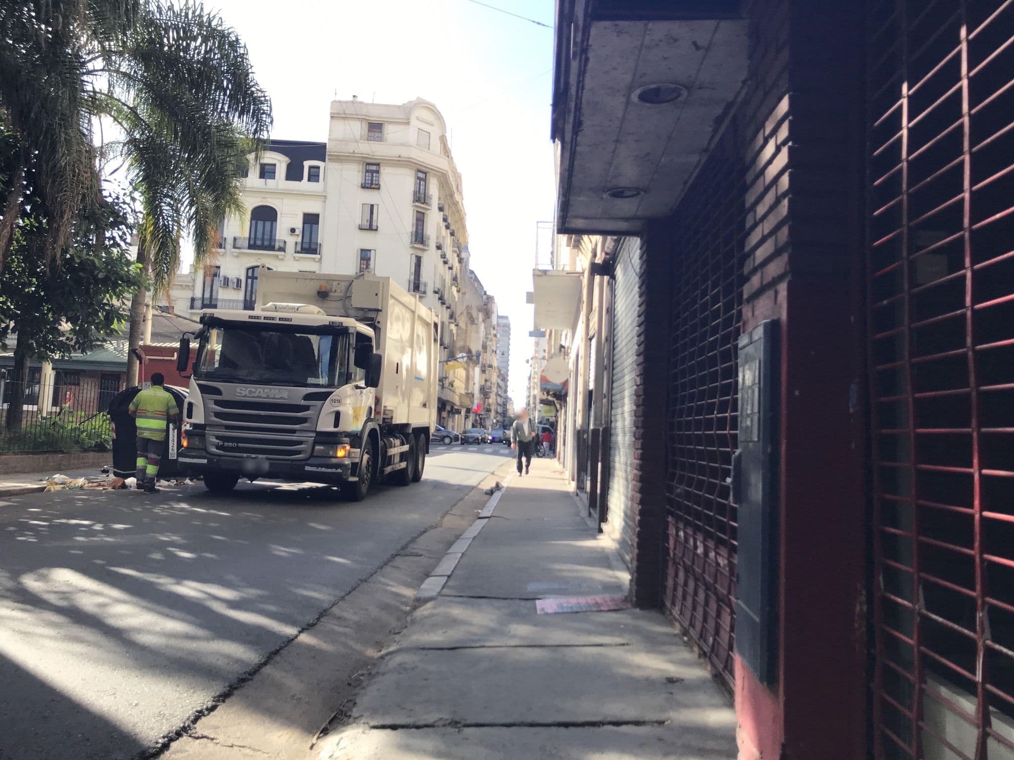 Street view near Bartolome Rooms, Buenos Aires — © miguel_andrade (CC BY-SA · Mapillary)