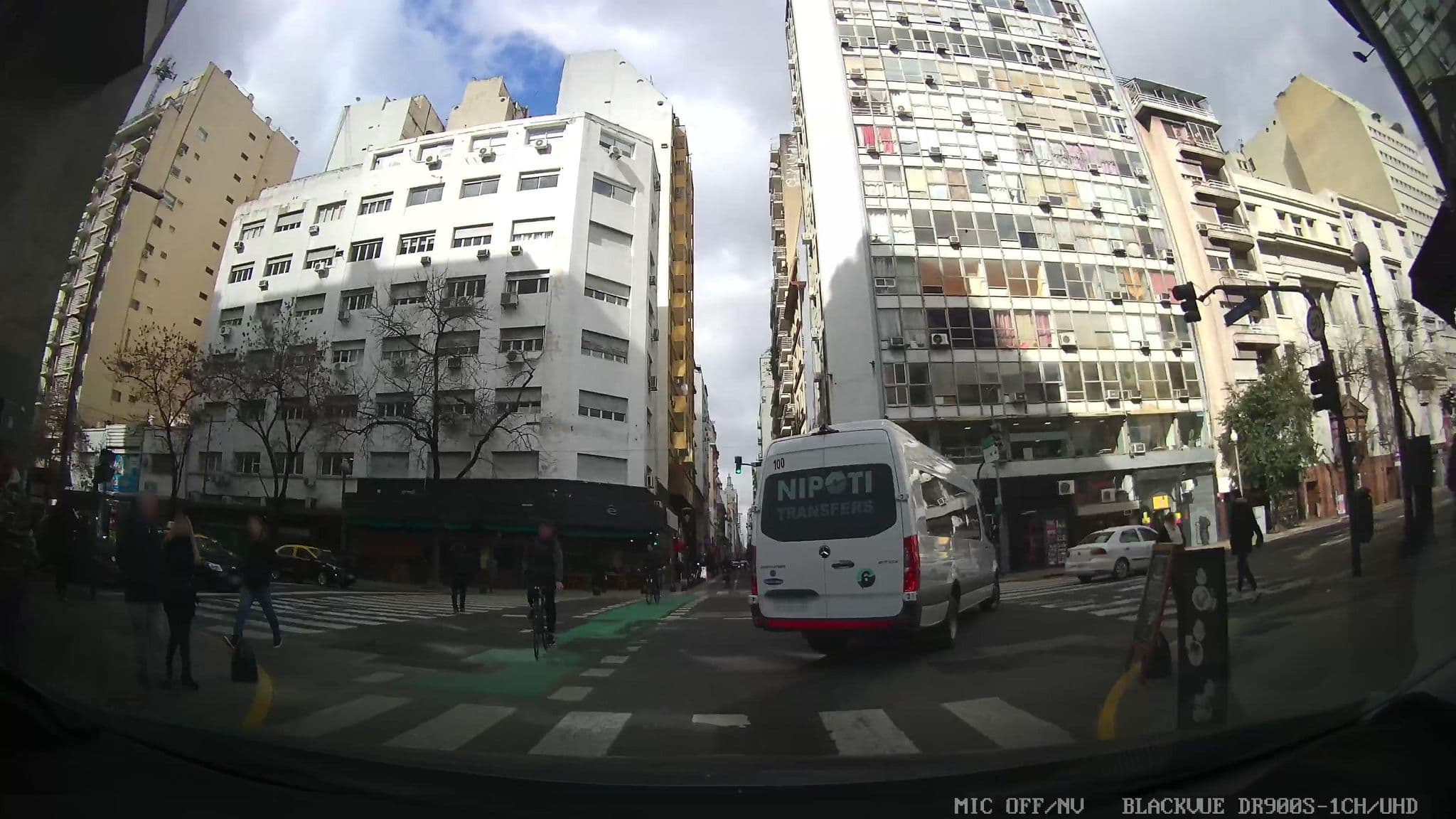 Street view near Embassy Apart Hotel, Buenos Aires — © kaartcam (CC BY-SA · Mapillary)