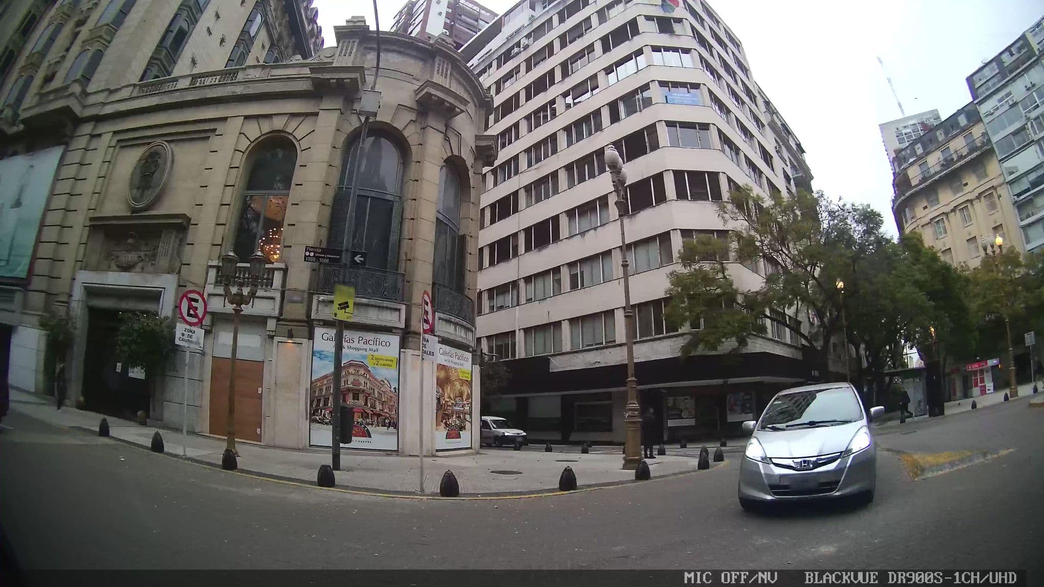 Street view near Marriott Plaza Hotel, Retiro — © kaart_3 (CC BY-SA · Mapillary)