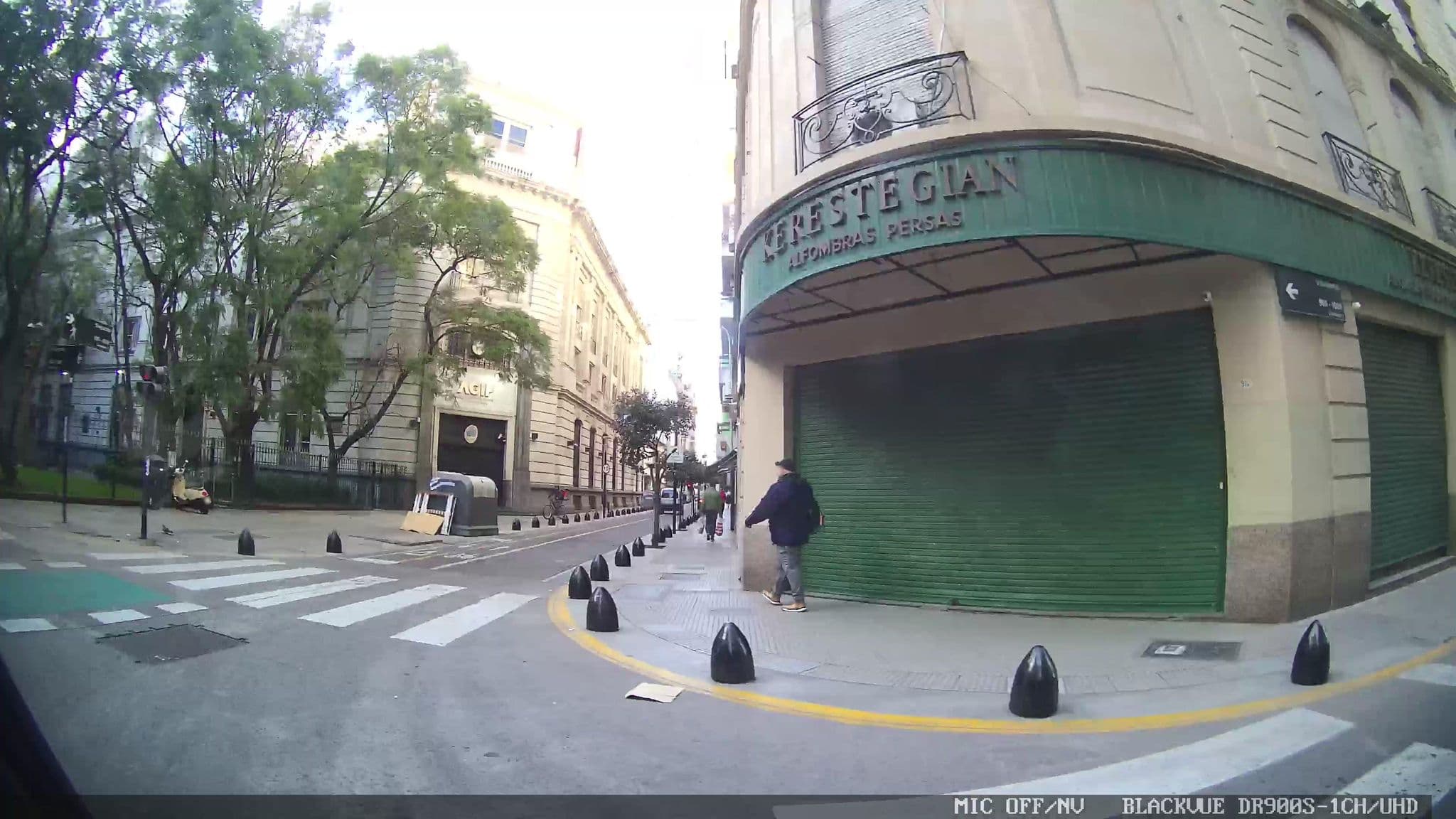 Street view near V&S Hostel, Buenos Aires — © kaart_3 (CC BY-SA · Mapillary)