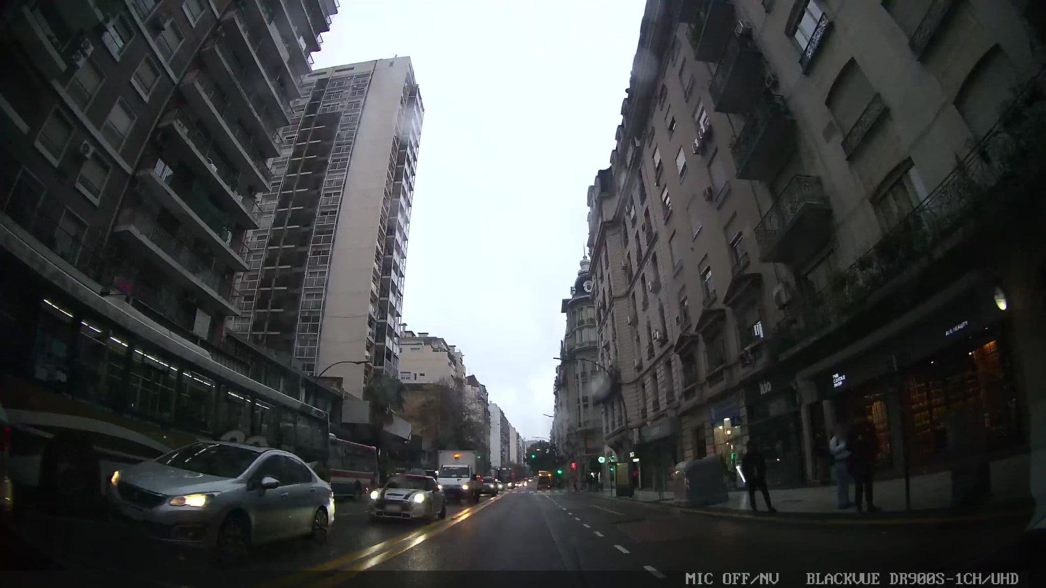 Street view near Apartamentos Santa Fe, Retiro — © kaartcam (CC BY-SA · Mapillary)