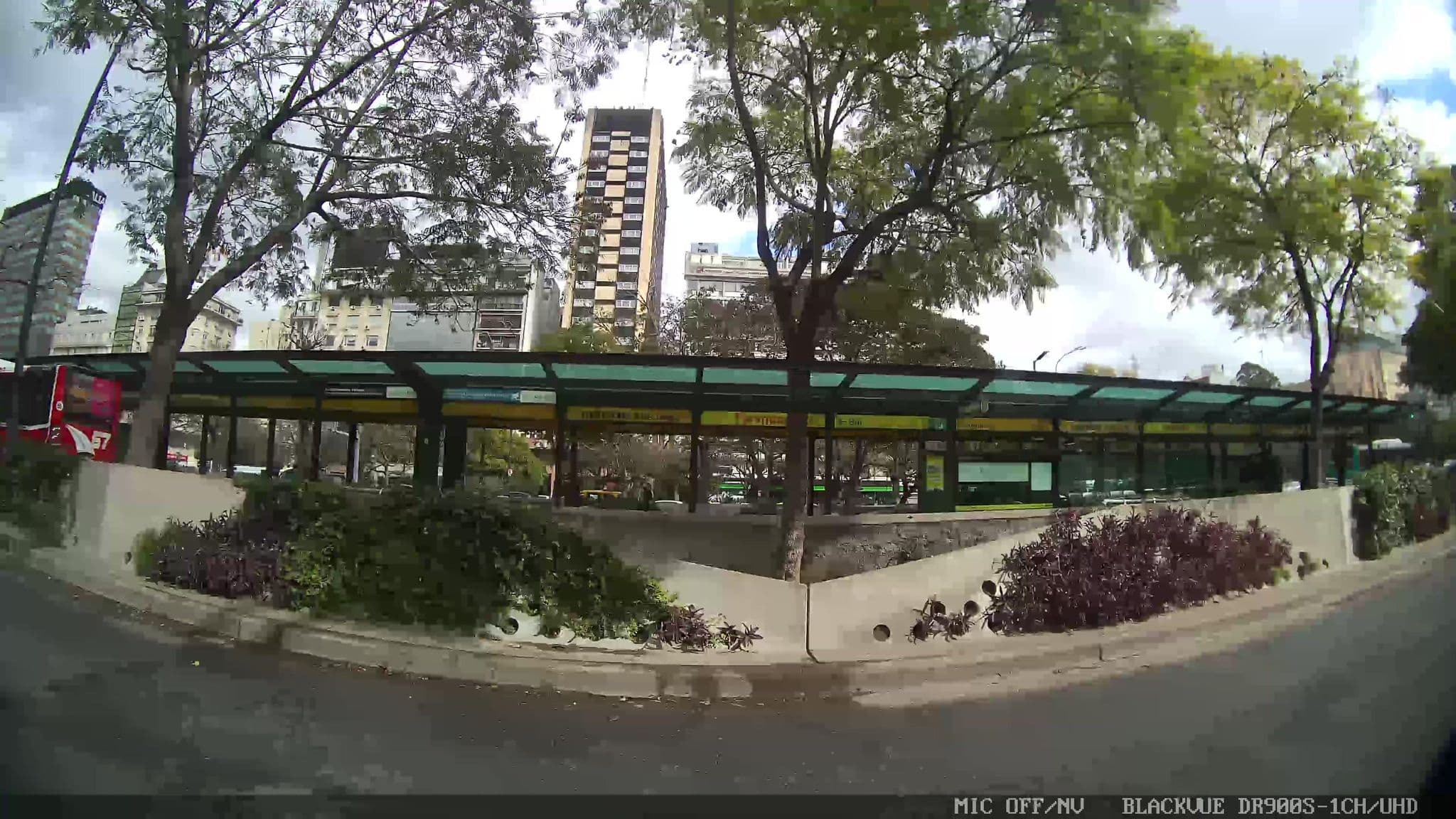 Street view near Hotel de circulo de Suboficiales, Retiro — © kaart_1 (CC BY-SA · Mapillary)