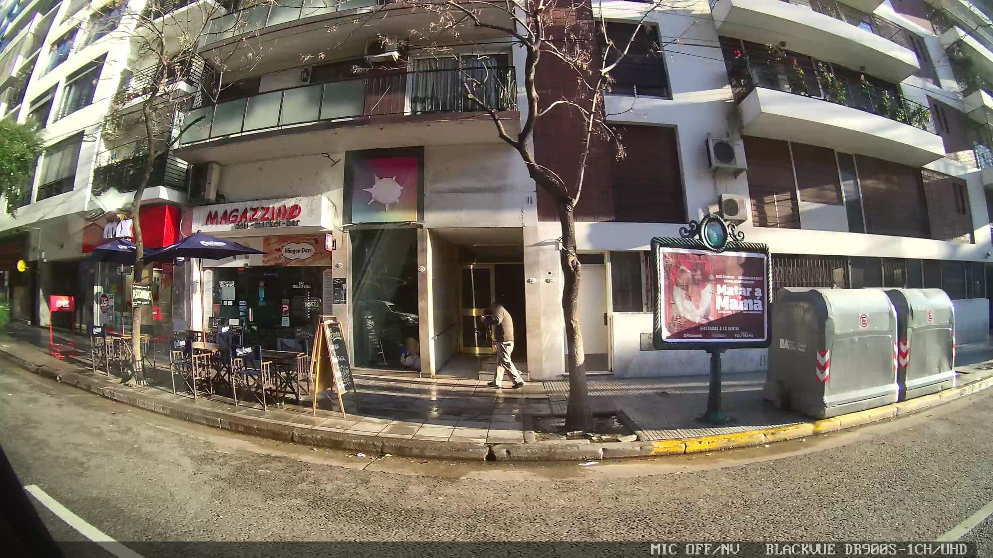 Street view near El Hostal, Retiro — © kaart_3 (CC BY-SA · Mapillary)