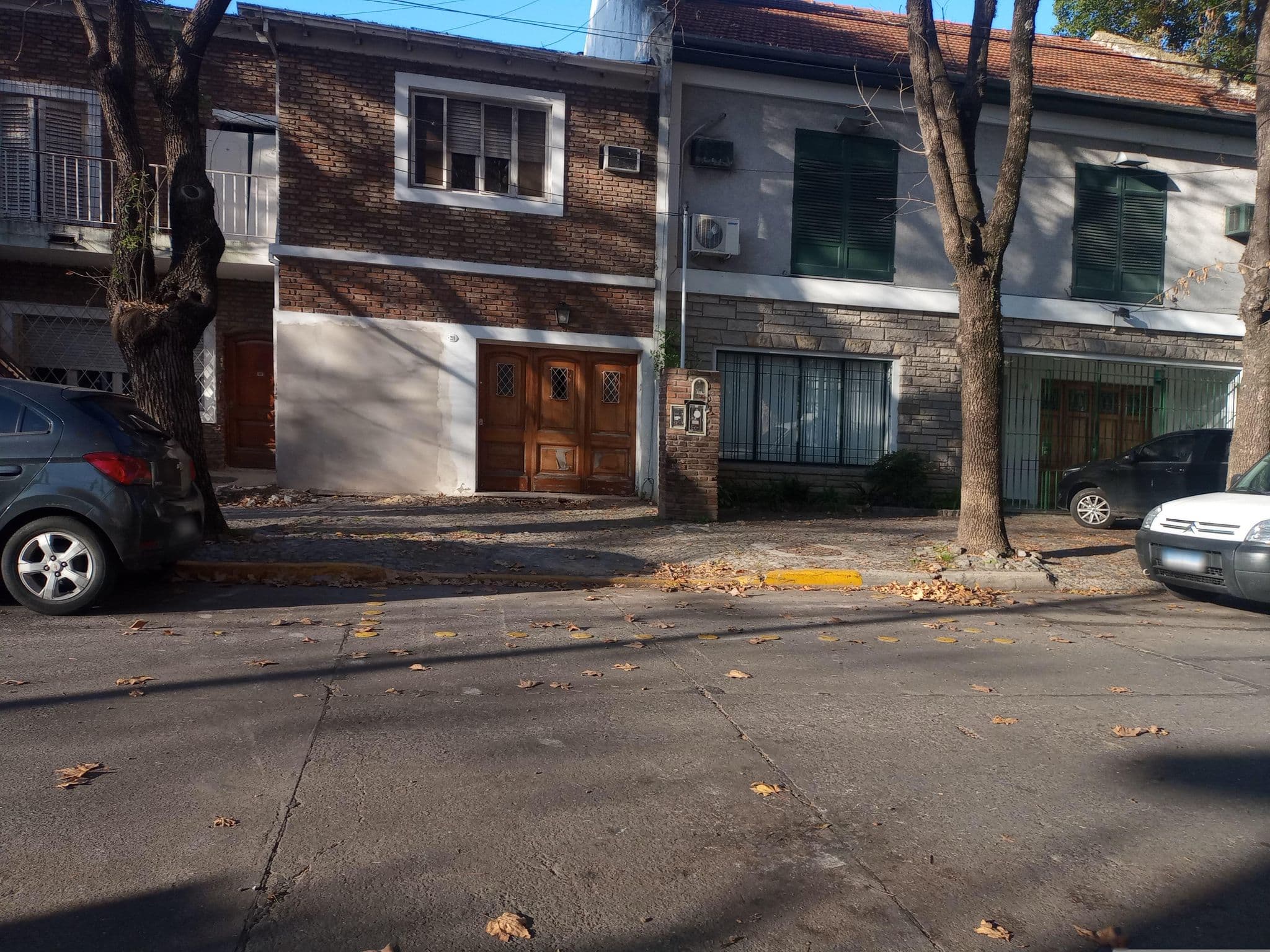 Street view near Bora bora beach, Belgrano — © egarabet (CC BY-SA · Mapillary)