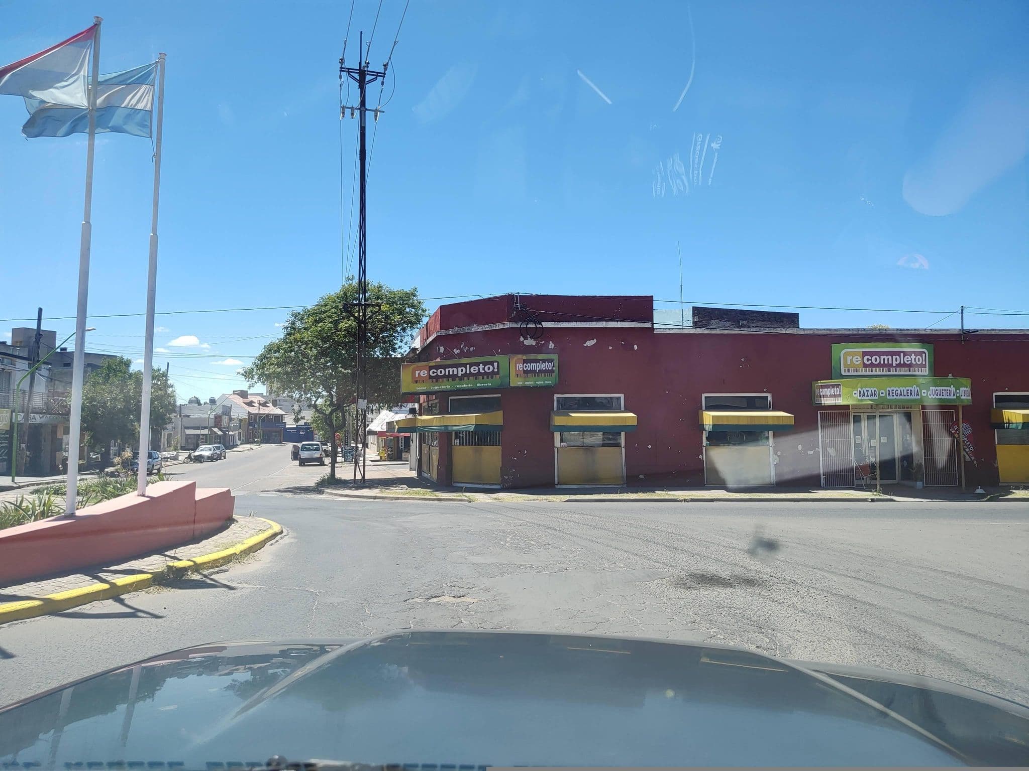 Street view near Hotel Yard, Gualeguaychú — © andresduhour (CC BY-SA · Mapillary)