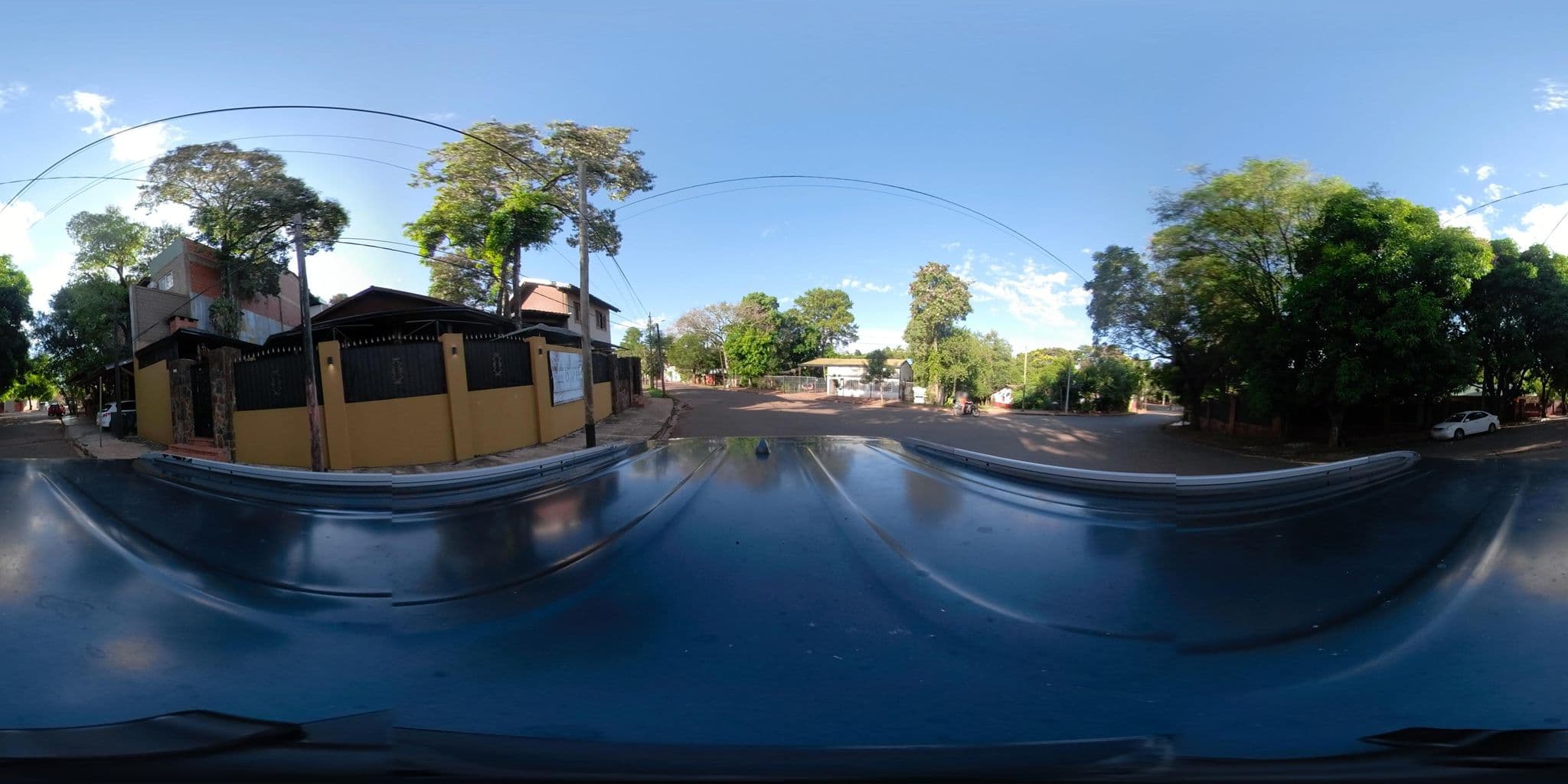 Street view near Hostel Bambu Guazú, Puerto Iguazú — © coralfm (CC BY-SA · Mapillary)