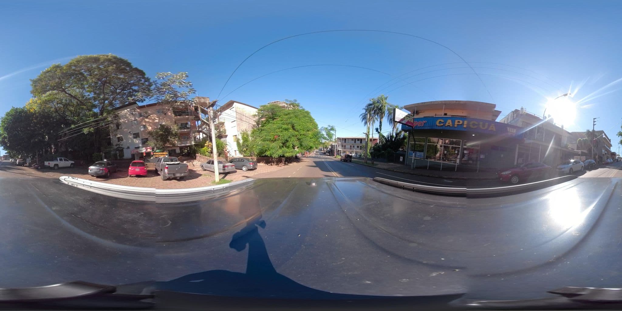 Street view near Residencia los rios, Puerto Iguazú — © coralfm (CC BY-SA · Mapillary)