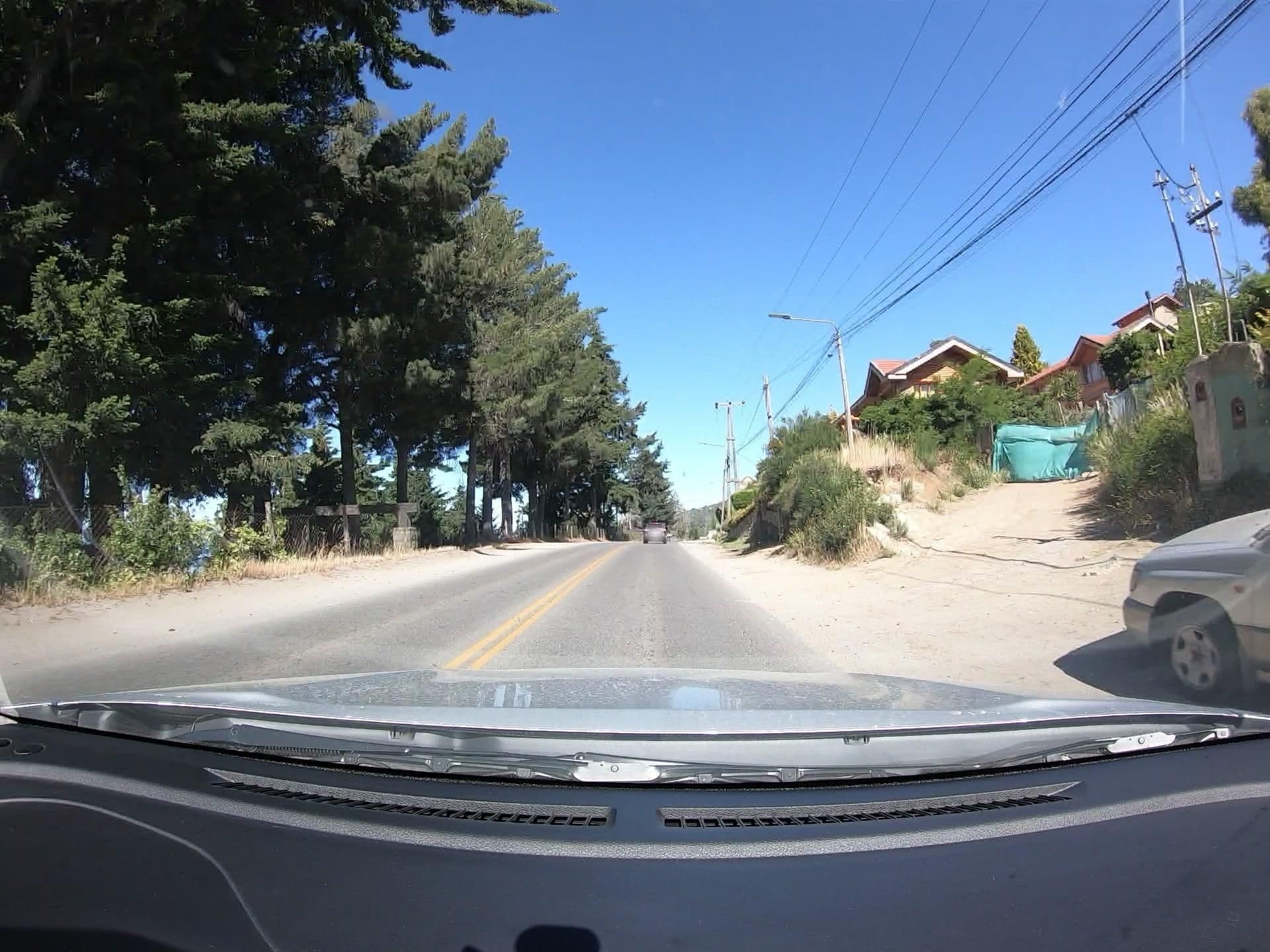 Street view near Lejano Nahuel Apart Hotel y Cabañas, San Carlos de Bariloche — © martinvilu (CC BY-SA · Mapillary)