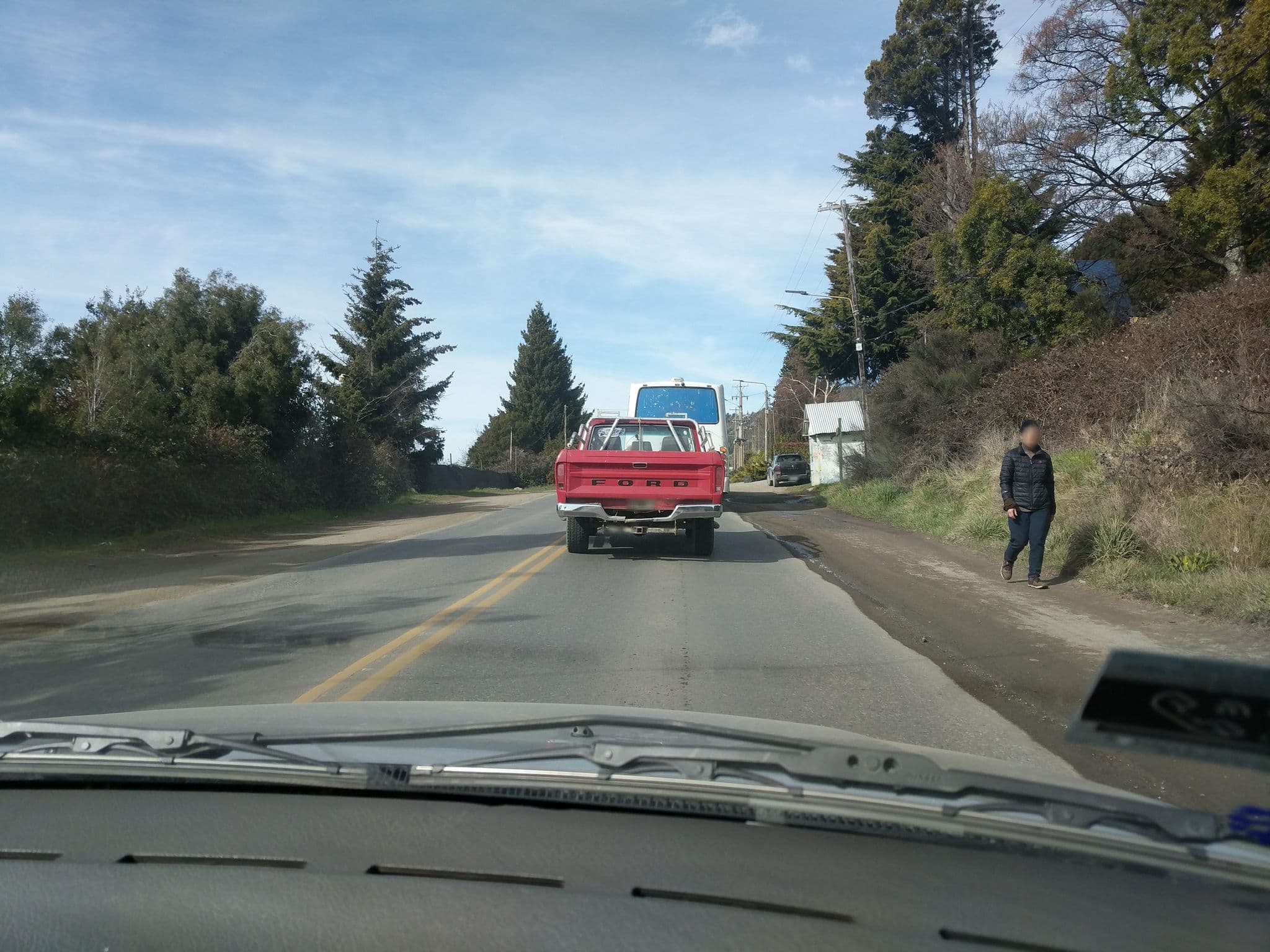 Street view near El Nautico Bungalows & Suites, San Carlos de Bariloche — © zentown (CC BY-SA · Mapillary)