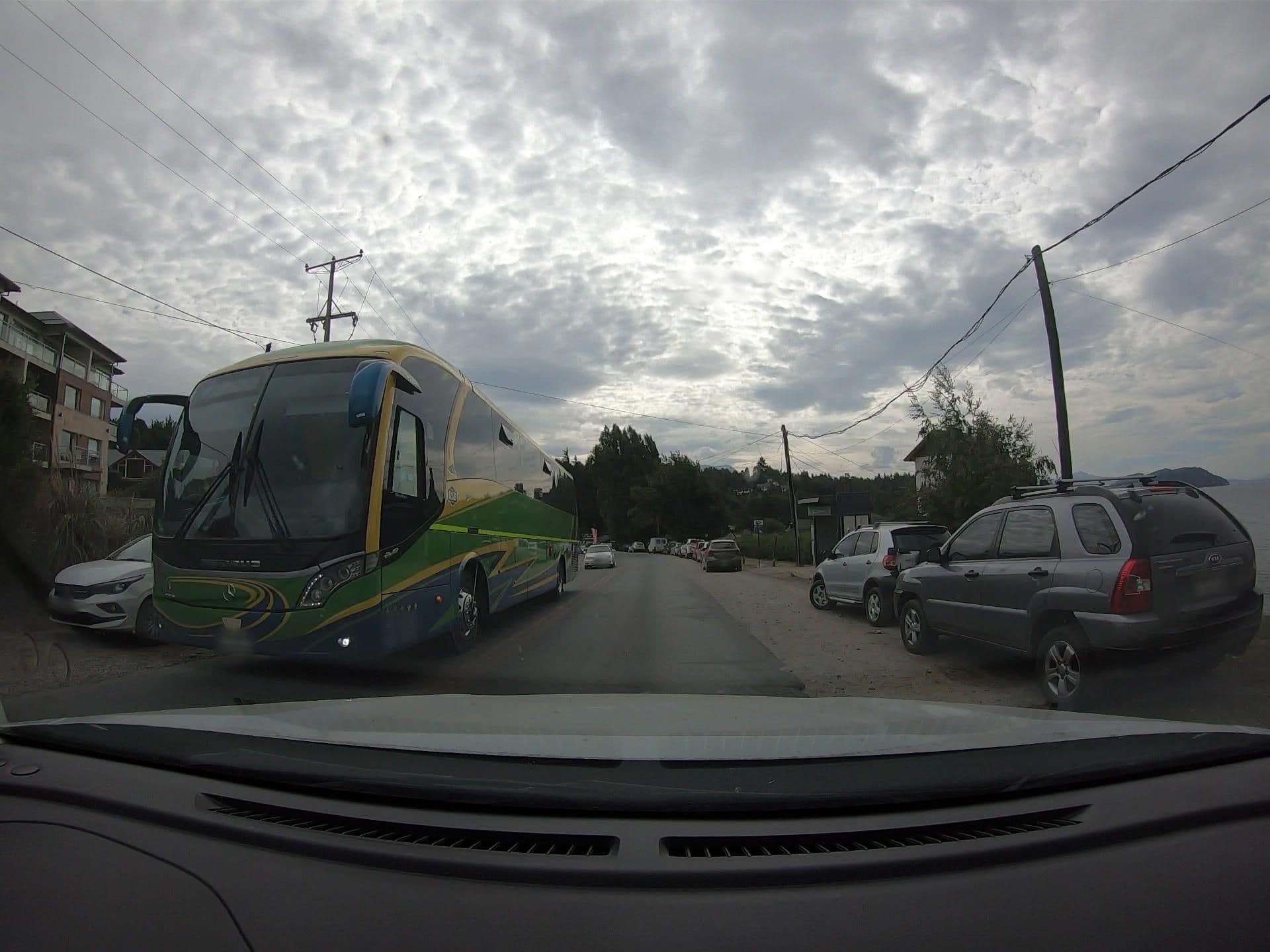 Street view near Hosteria del Lago, San Carlos de Bariloche — © martinvilu (CC BY-SA · Mapillary)