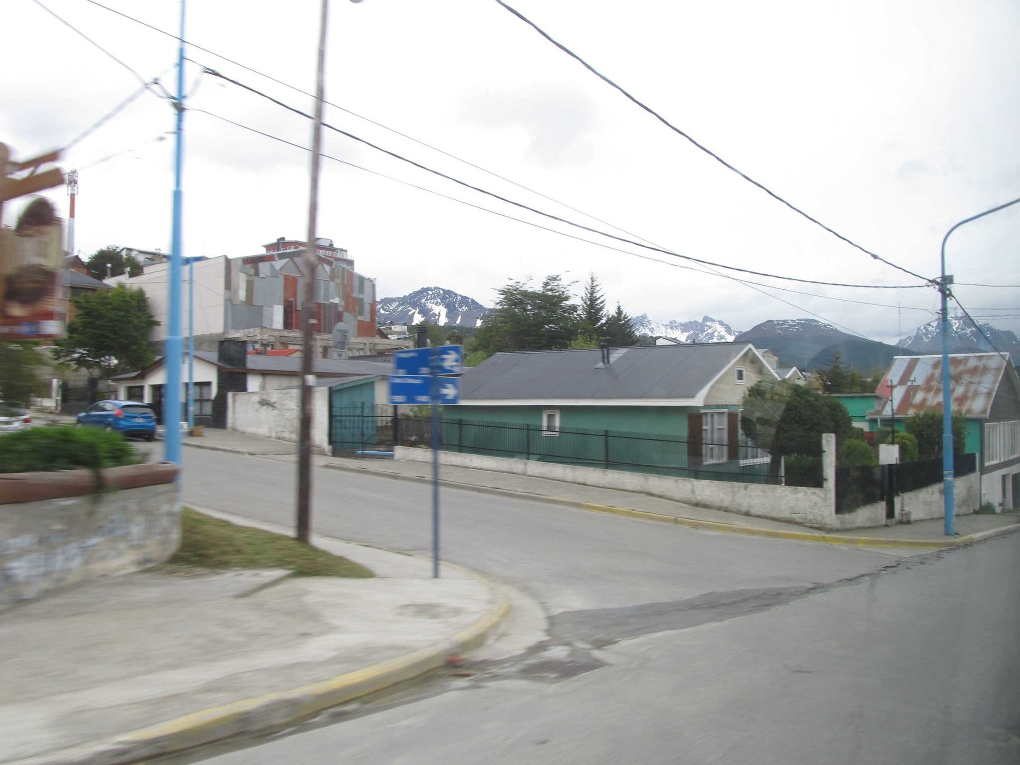 Street view near Departamentos Bahia Grande, Ushuaia — © sk53 (CC BY-SA · Mapillary)