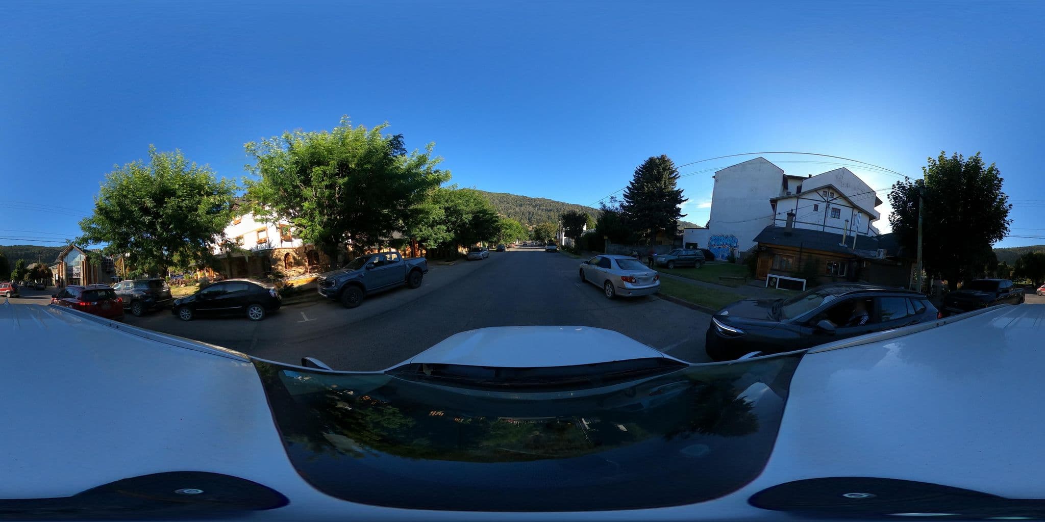 Street view near La Chaminée, San Martín de los Andes — © Kaart_Local (CC BY-SA · Mapillary)