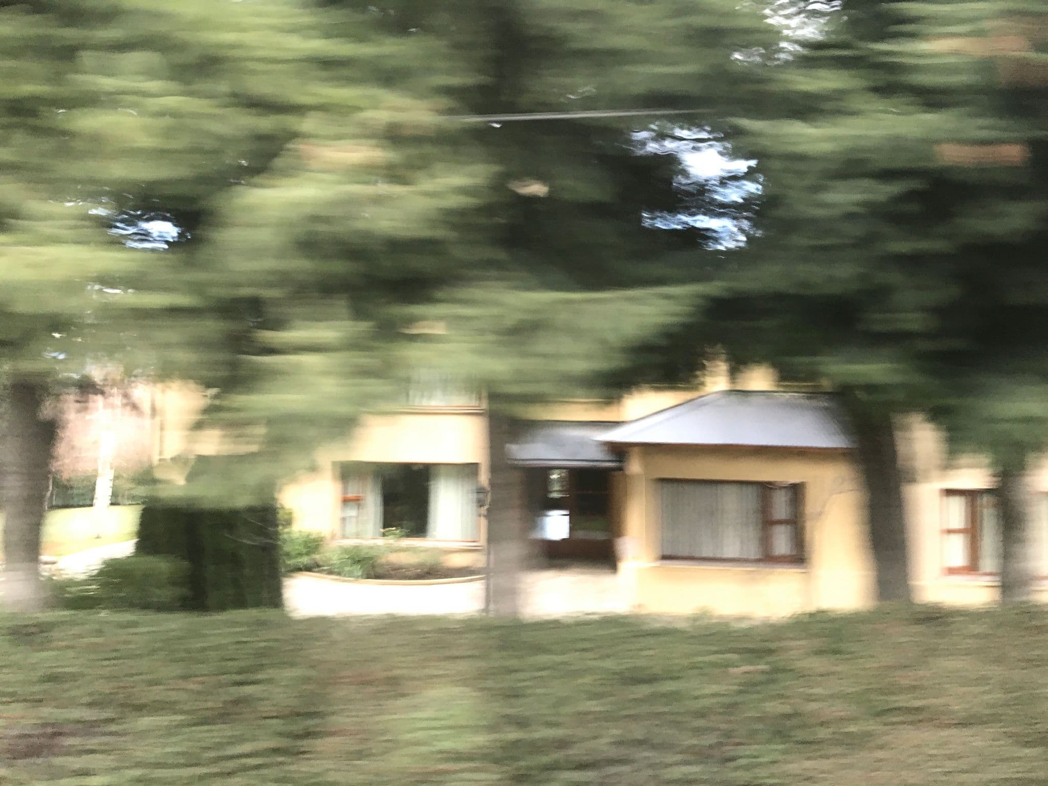 Street view near Apart hotel la poaada, San Carlos de Bariloche — © ejegg (CC BY-SA · Mapillary)