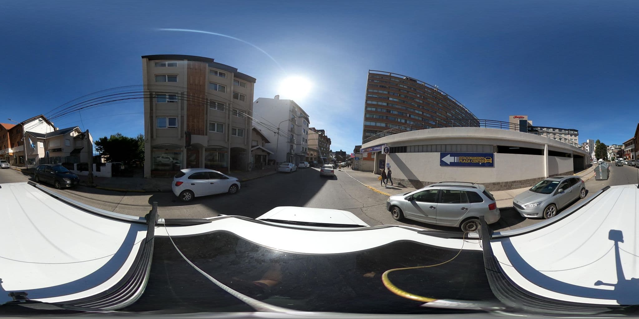 Street view near Hotel Ayelen, San Carlos de Bariloche — © Kaart_Local (CC BY-SA · Mapillary)