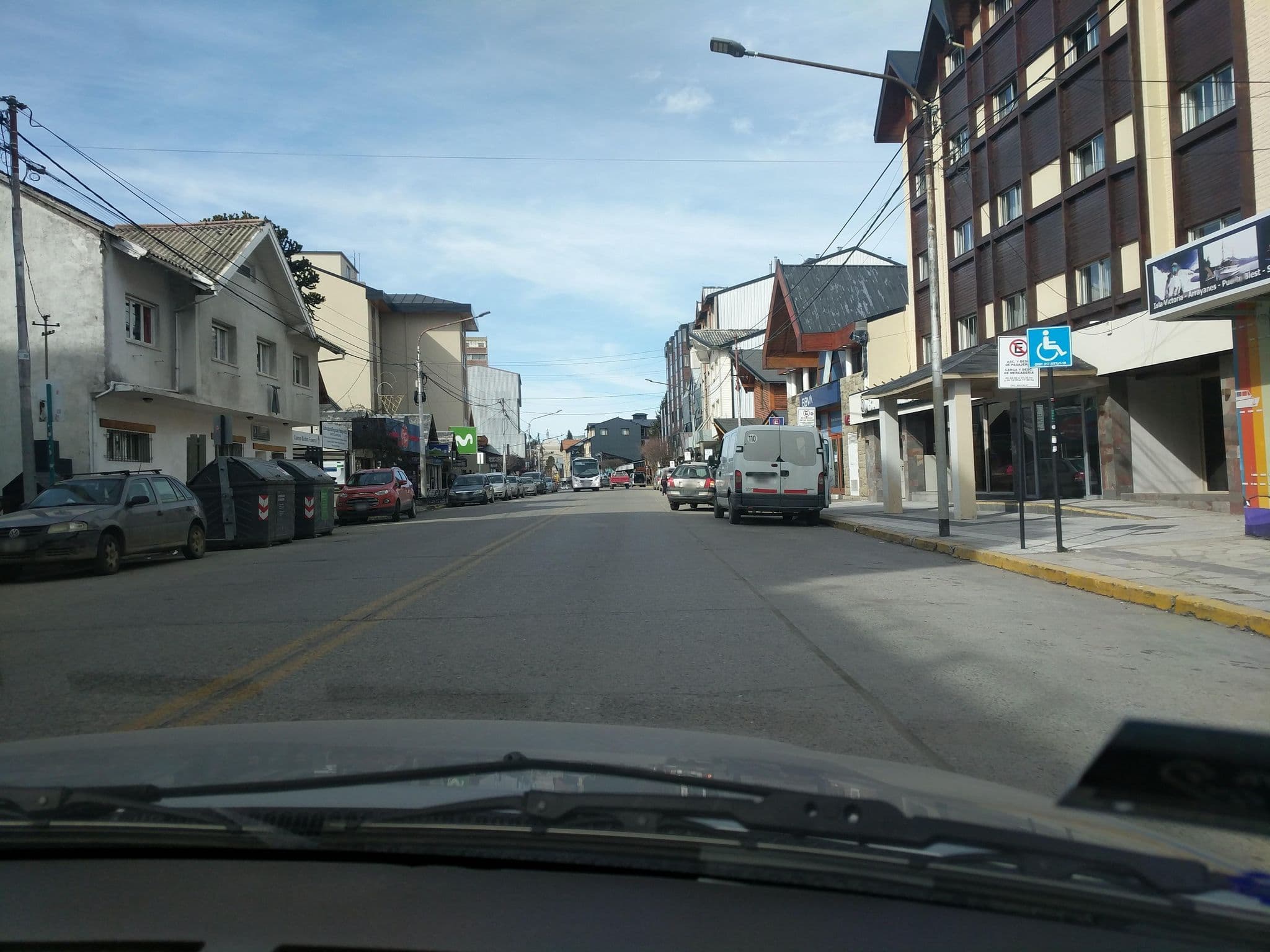 Street view near Quillén Hotel & Spa, San Carlos de Bariloche — © zentown (CC BY-SA · Mapillary)