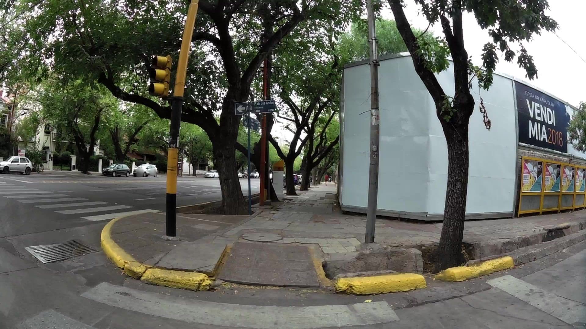 Street view near Plan Rokama Suite 586, Mendoza — © kaartcam (CC BY-SA · Mapillary)