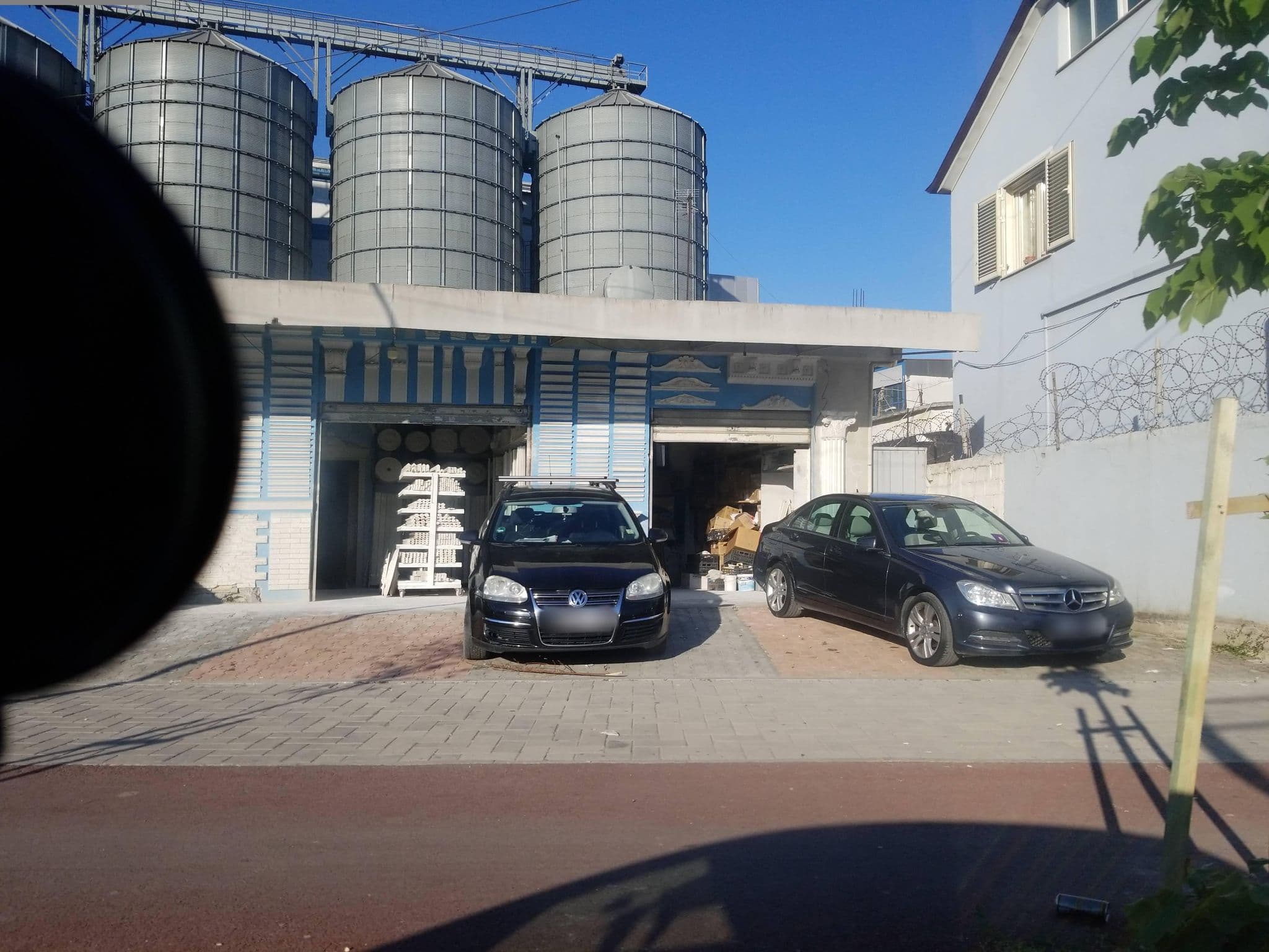 Street view near Hotel Deluxe, Tirana