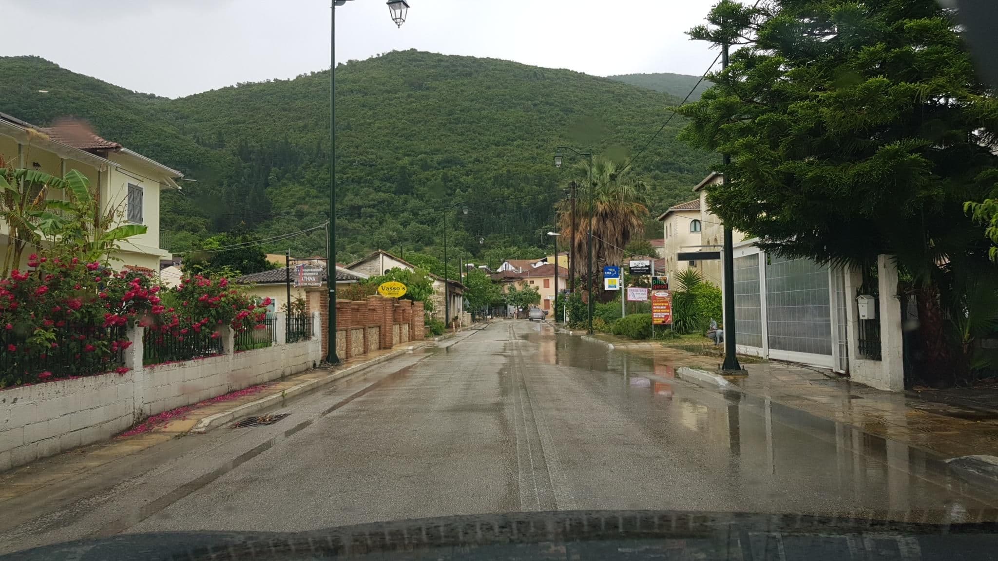 Street view near Melisa studios, Nidhríon — © roadroid (CC BY-SA · Mapillary)