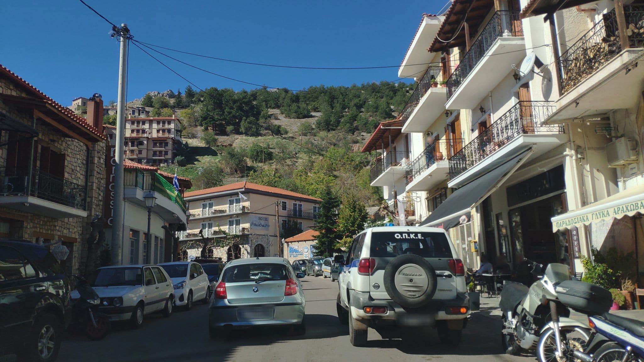 Street view near Γιασημο Ξενωνας, Aráchova — © pppetros (CC BY-SA · Mapillary)