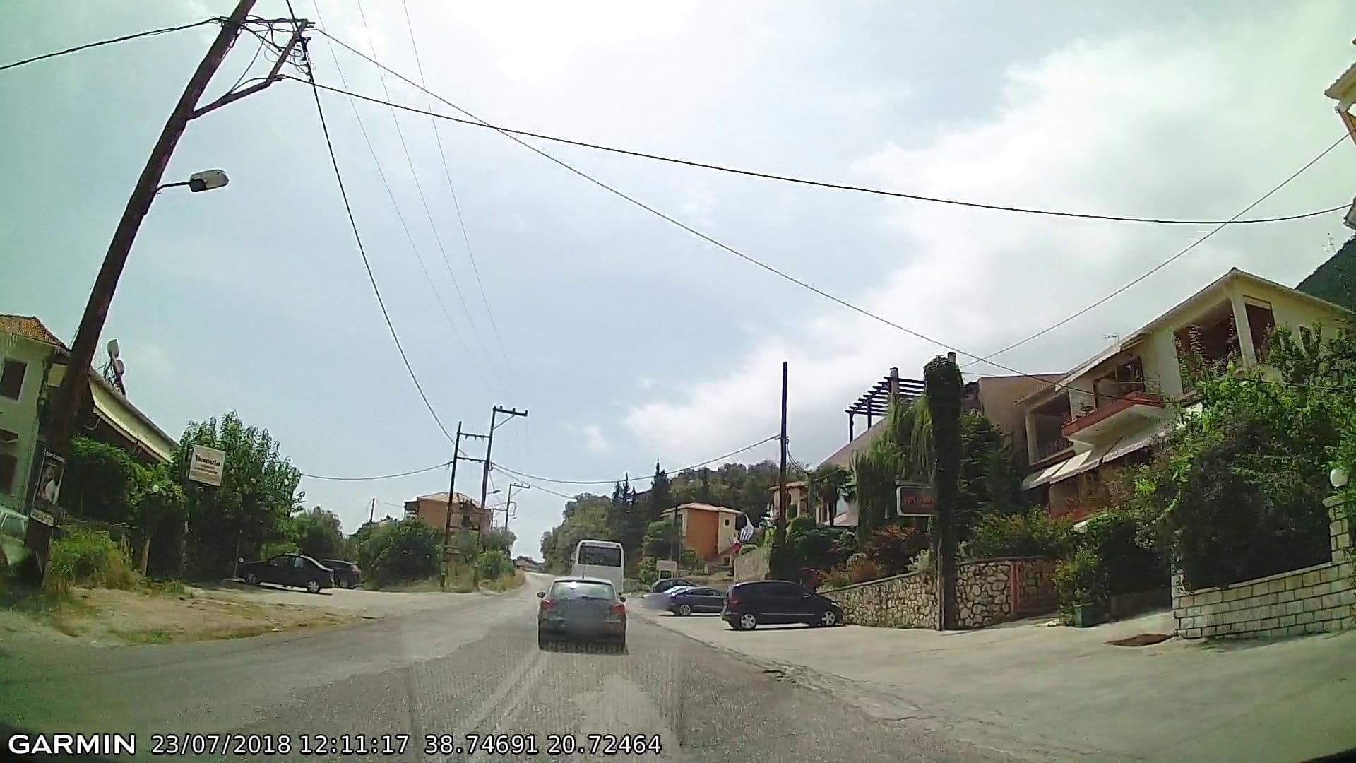 Street view near Aliki hotel (nikiana), Nidhríon — © pppetros (CC BY-SA · Mapillary)