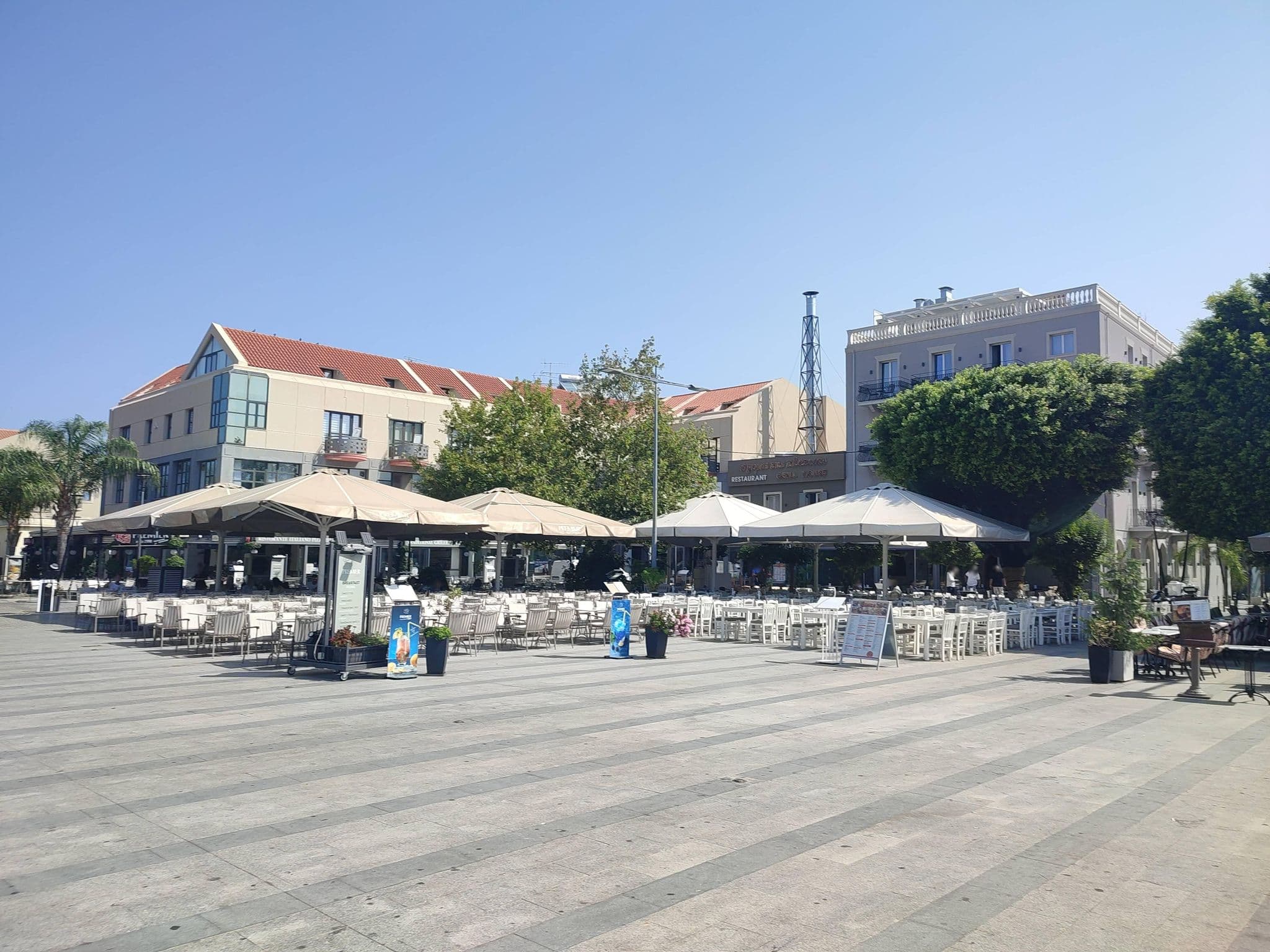 Street view near Plaza Hotel - Argostoli, Argostólion — © Triantafyllos_F20 (CC BY-SA · Mapillary)
