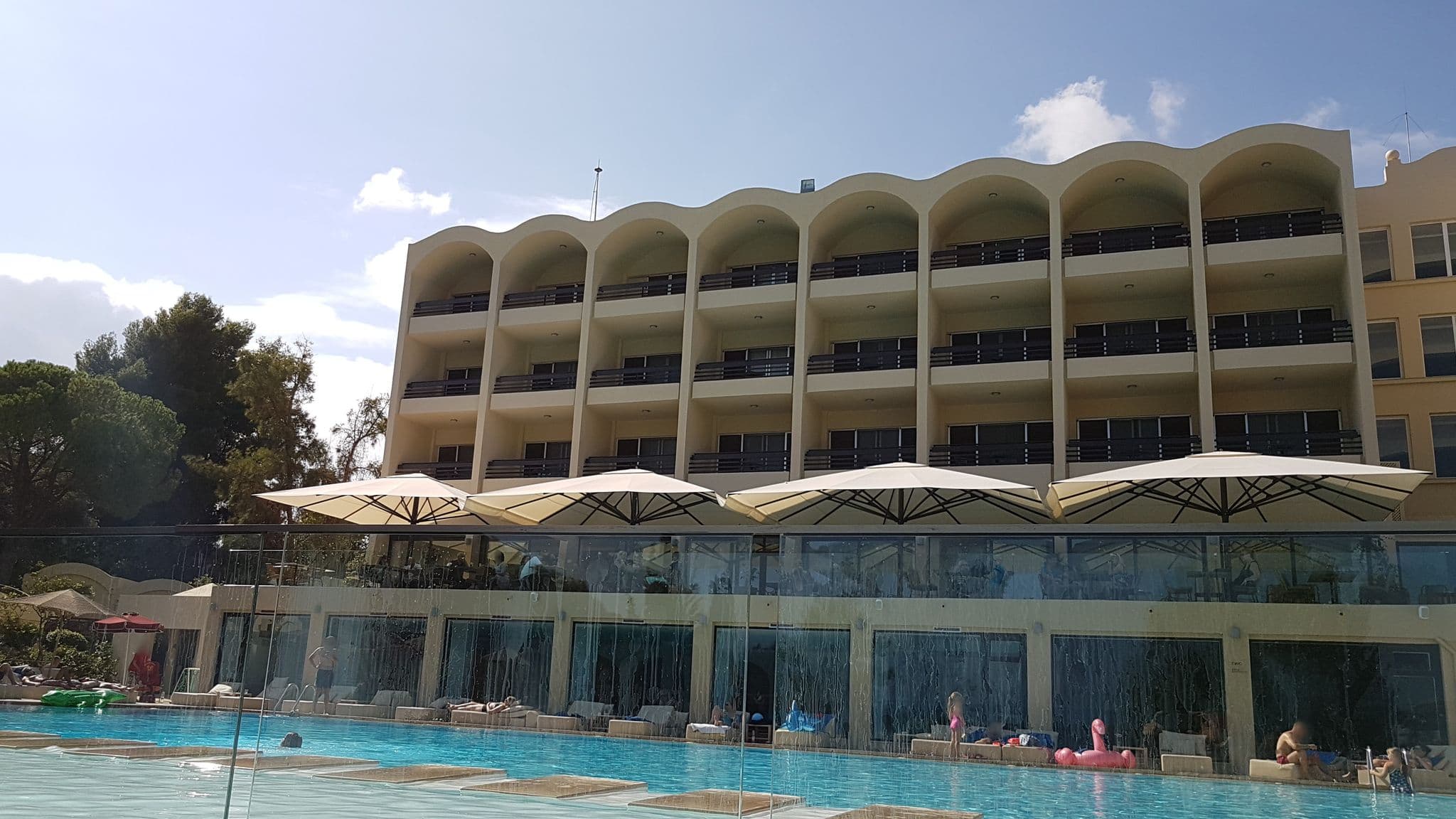 Street view near Grecotel Daphnila Bay Thalasso, Kontokáli — © teddy73 (CC BY-SA · Mapillary)