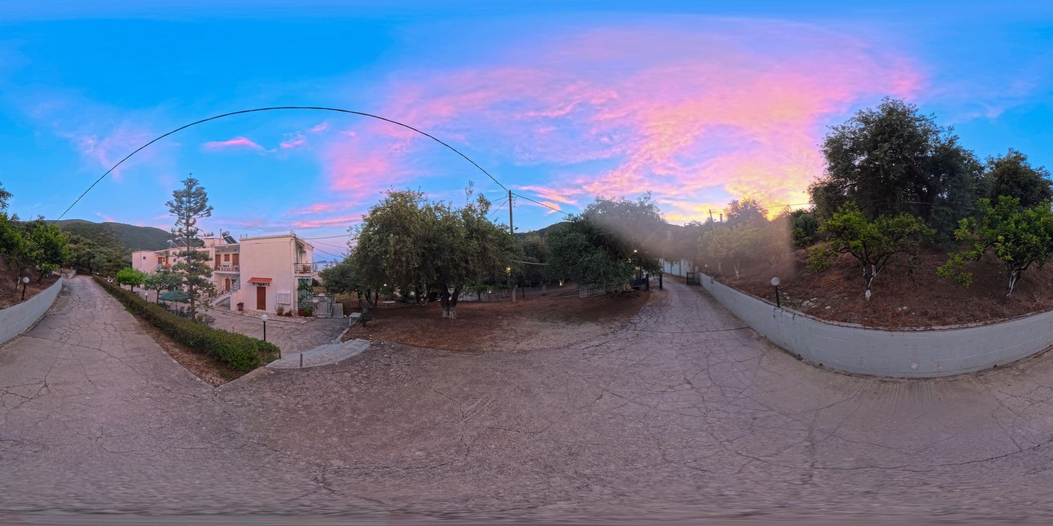 Street view near Dolphin Apartments, Párga — © algirdasc (CC BY-SA · Mapillary)