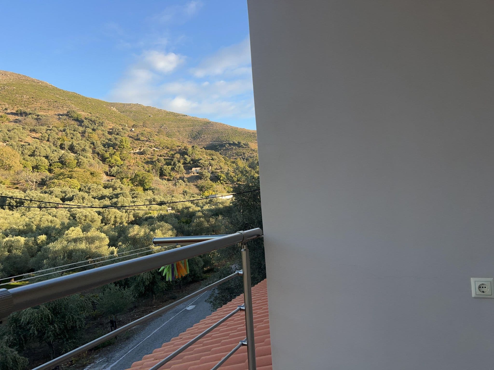 Street view near Anartissa B&B, Kíssamos — © igorzo (CC BY-SA · Mapillary)