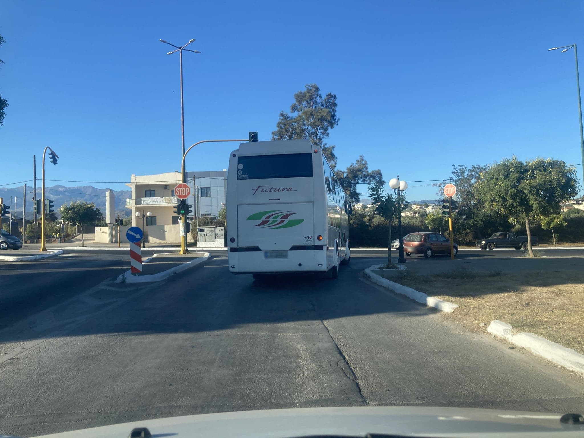 Street view near Lotus Suites, Darátsos — © fod (CC BY-SA · Mapillary)