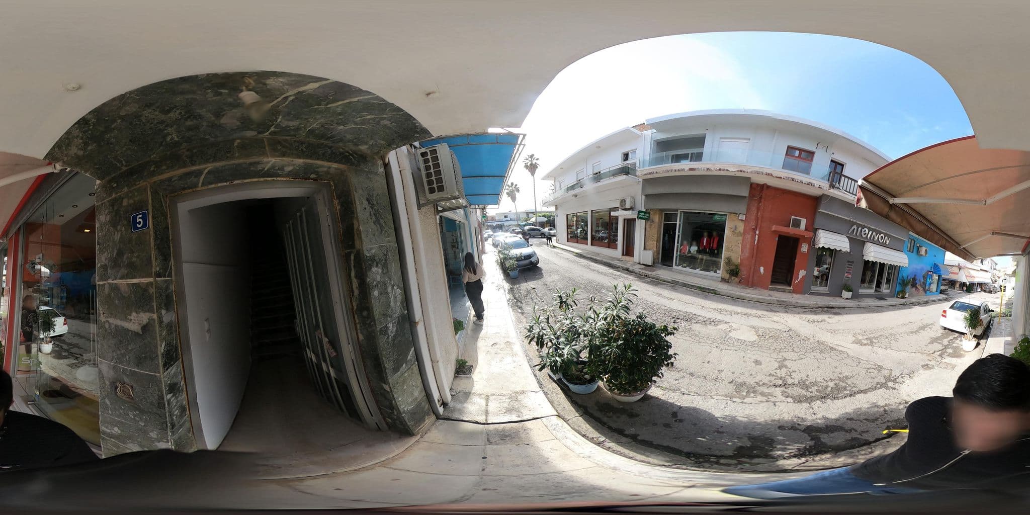 Street view near Κισσαμοσ Hotel, Kíssamos — © alexbartzokas (CC BY-SA · Mapillary)